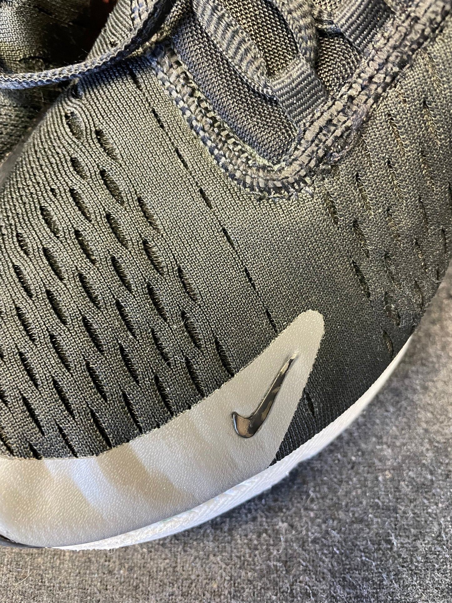 Nike Air 27C Sneakers (5Y)