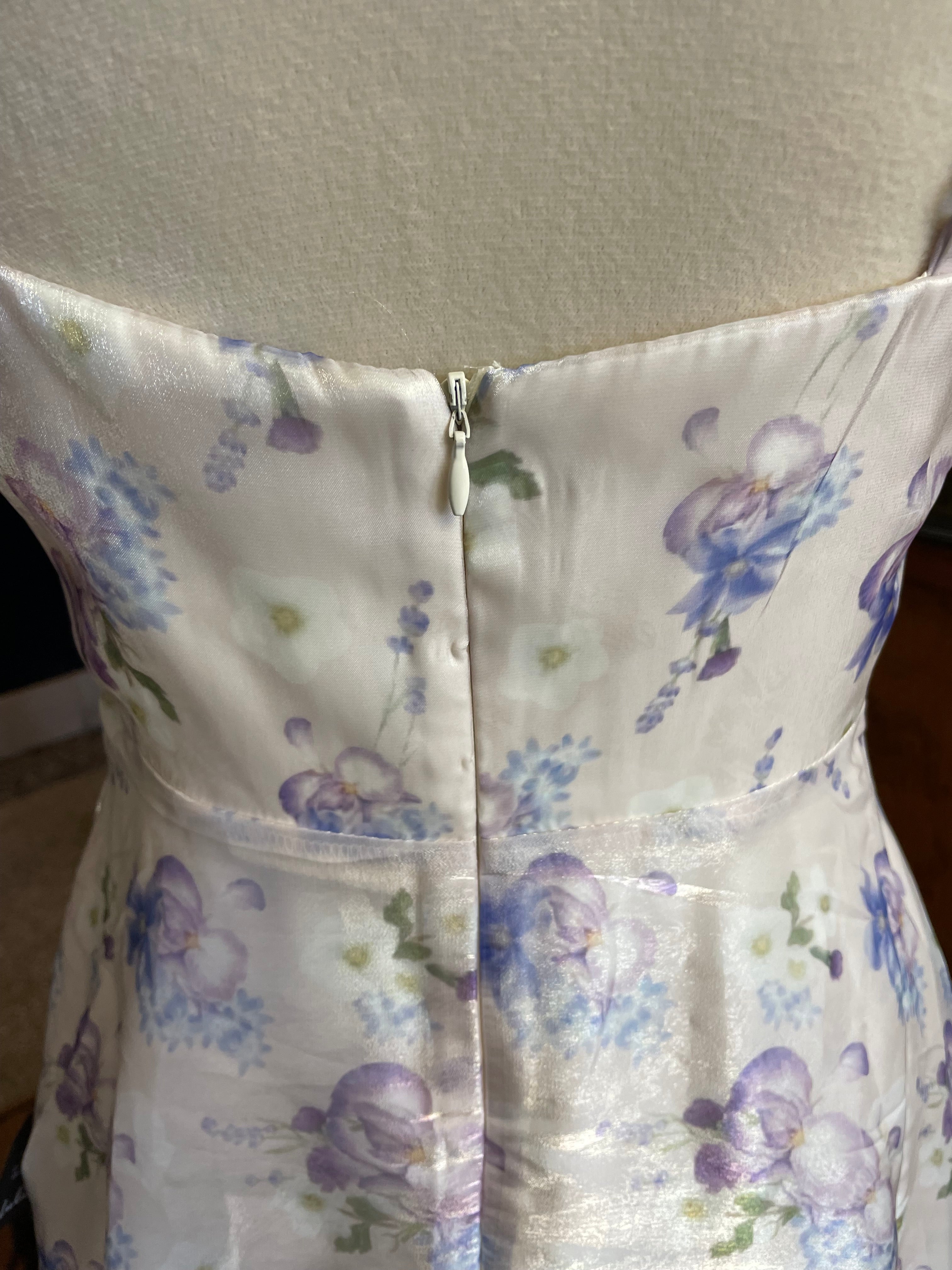 Lulus NWT Satin Spaghetti Strap Maxi Dress (M) - BinxBerry Consignment
