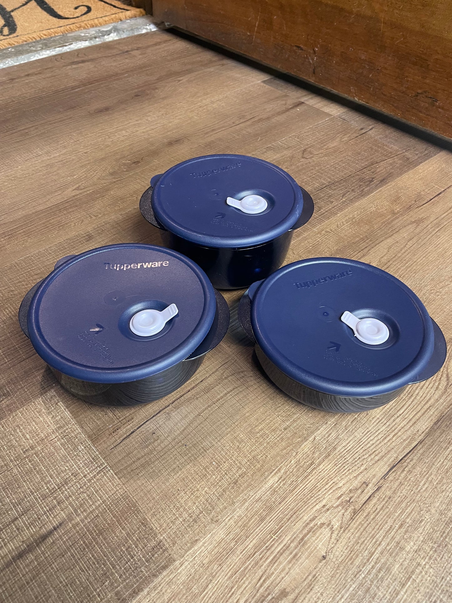 Tupperware Round Food Storage Set