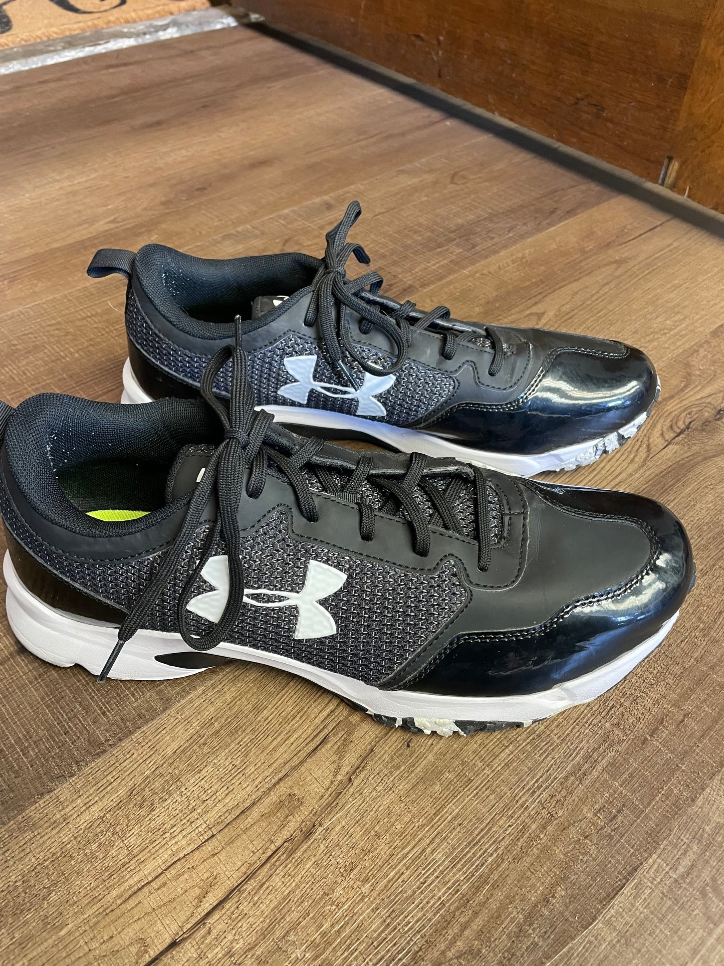 Under Armour Ultimate Turf Men's Baseball Trainer (13)