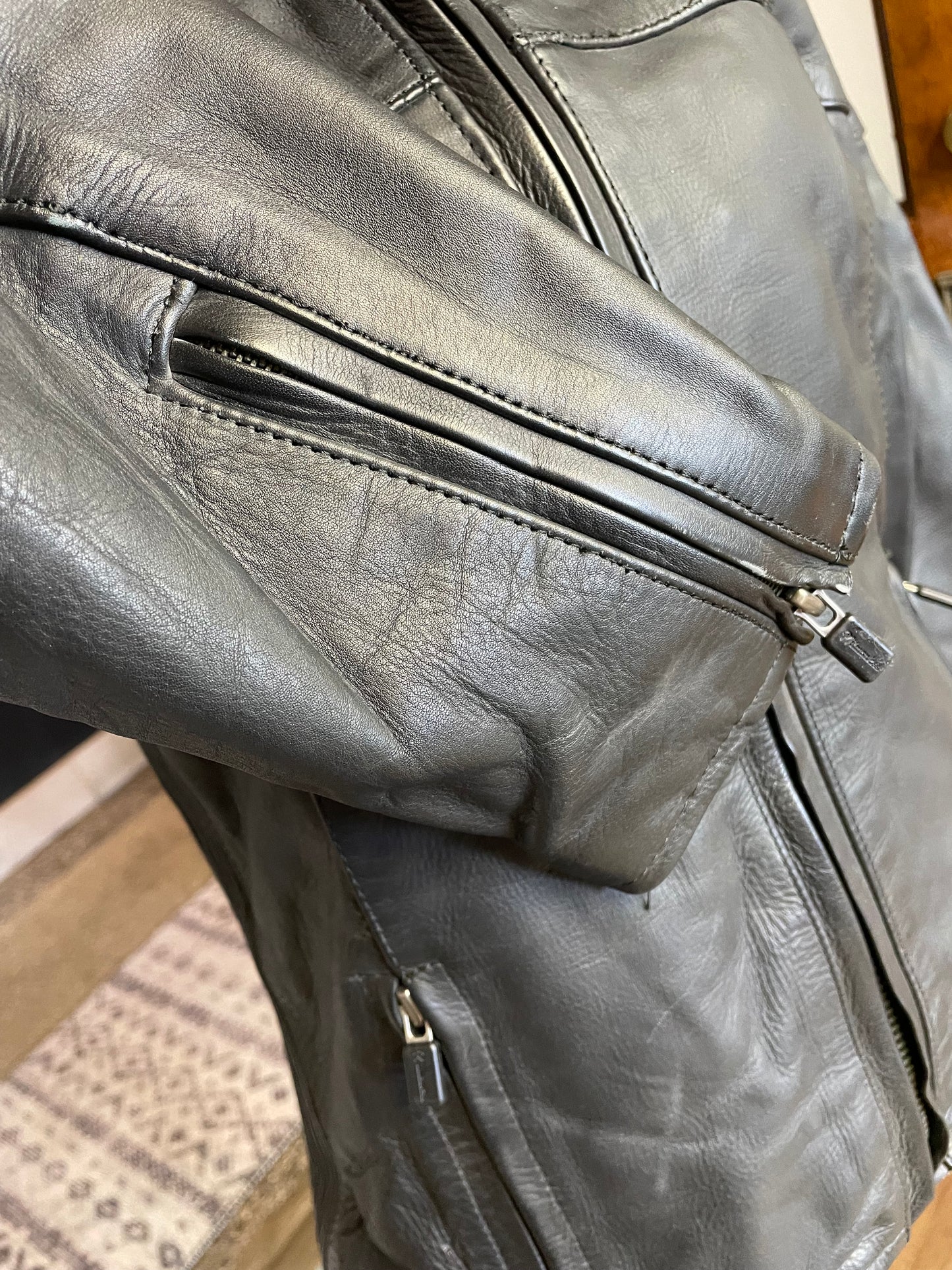 Milwaukee Women's Leather Motorcycle Jacket (M)