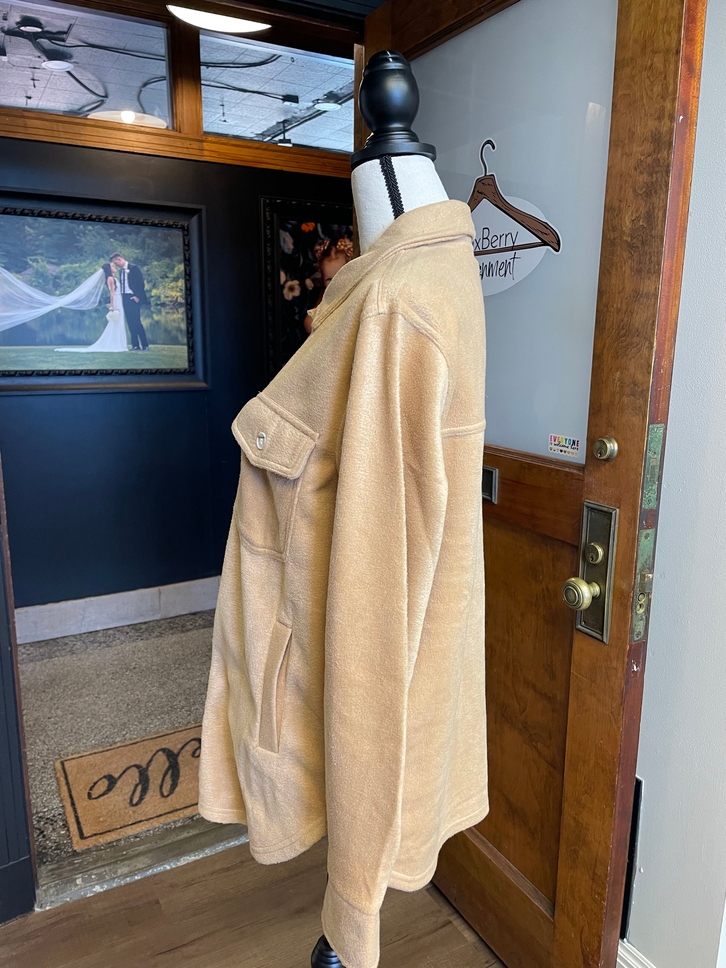 Thread & Supply Women's Shacket (M)