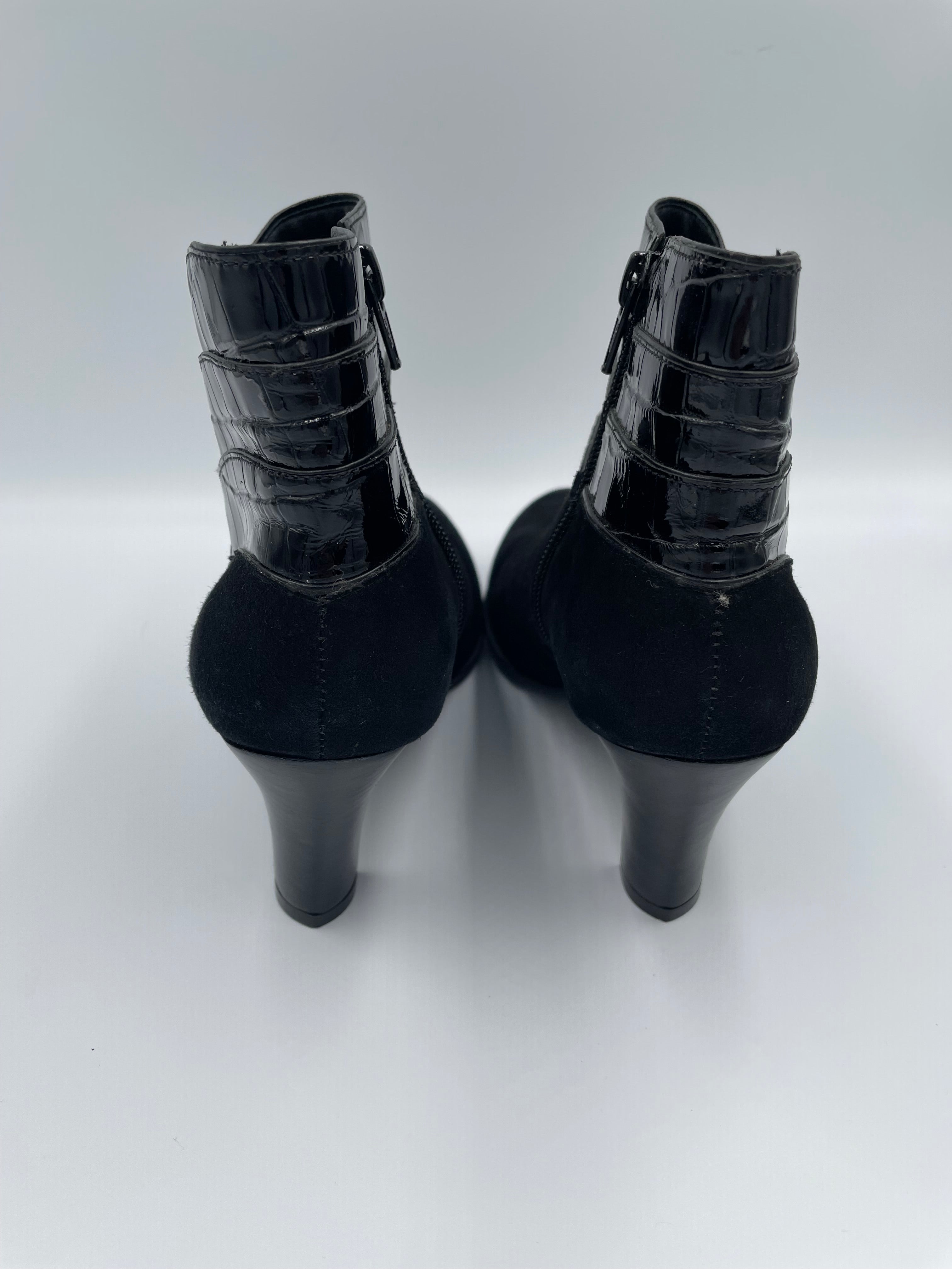 Nurture Women's Heeled Ankle Bootie (7.5)