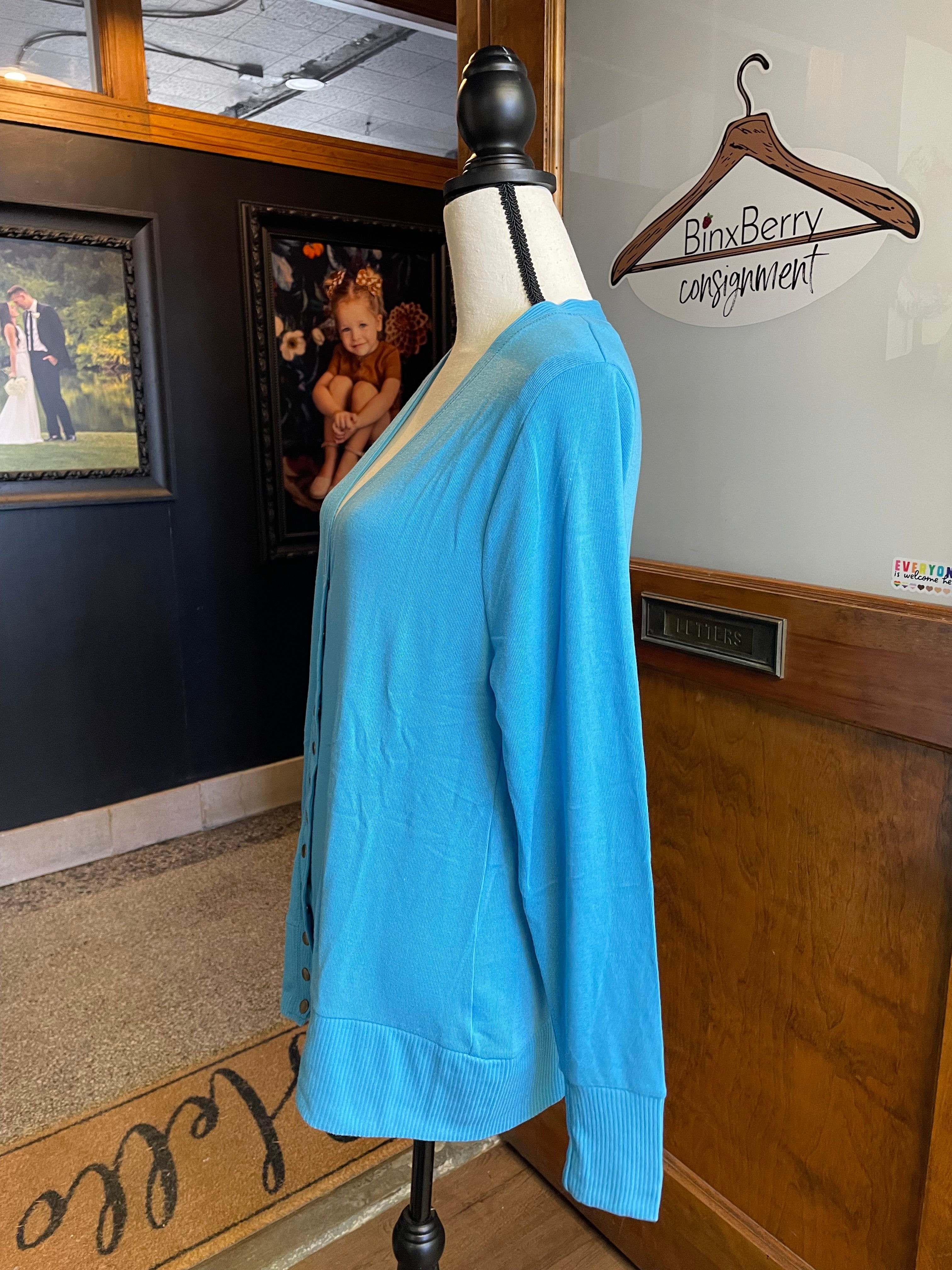 Zenana NWT Women's Snap Front Cardigan (1X)