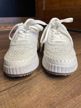 Universal Thread Sneakers (9.5)
