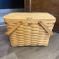 Longaberger 2000 Lidded Picnic Basket