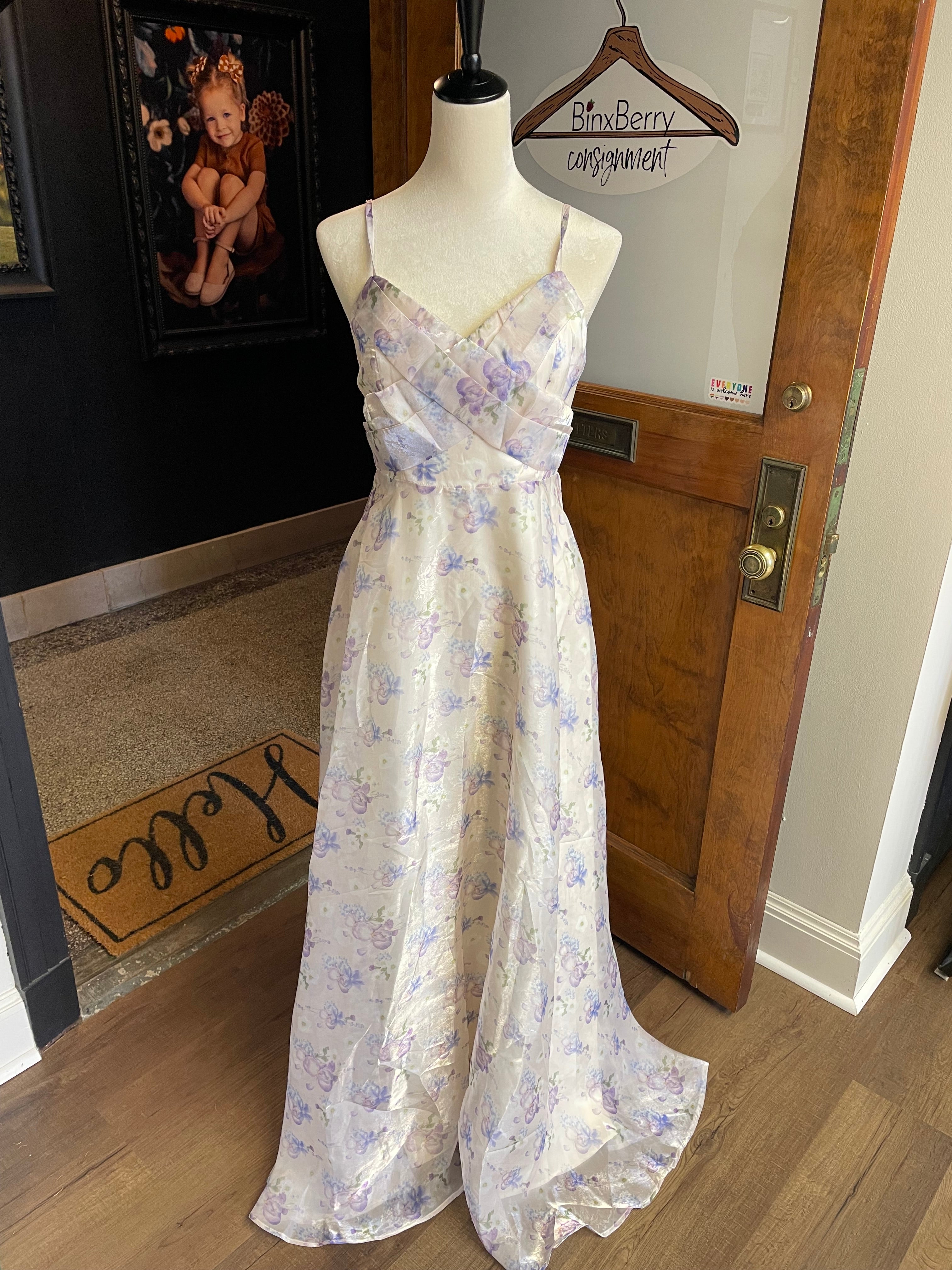 Lulus NWT Satin Spaghetti Strap Maxi Dress (M) - BinxBerry Consignment