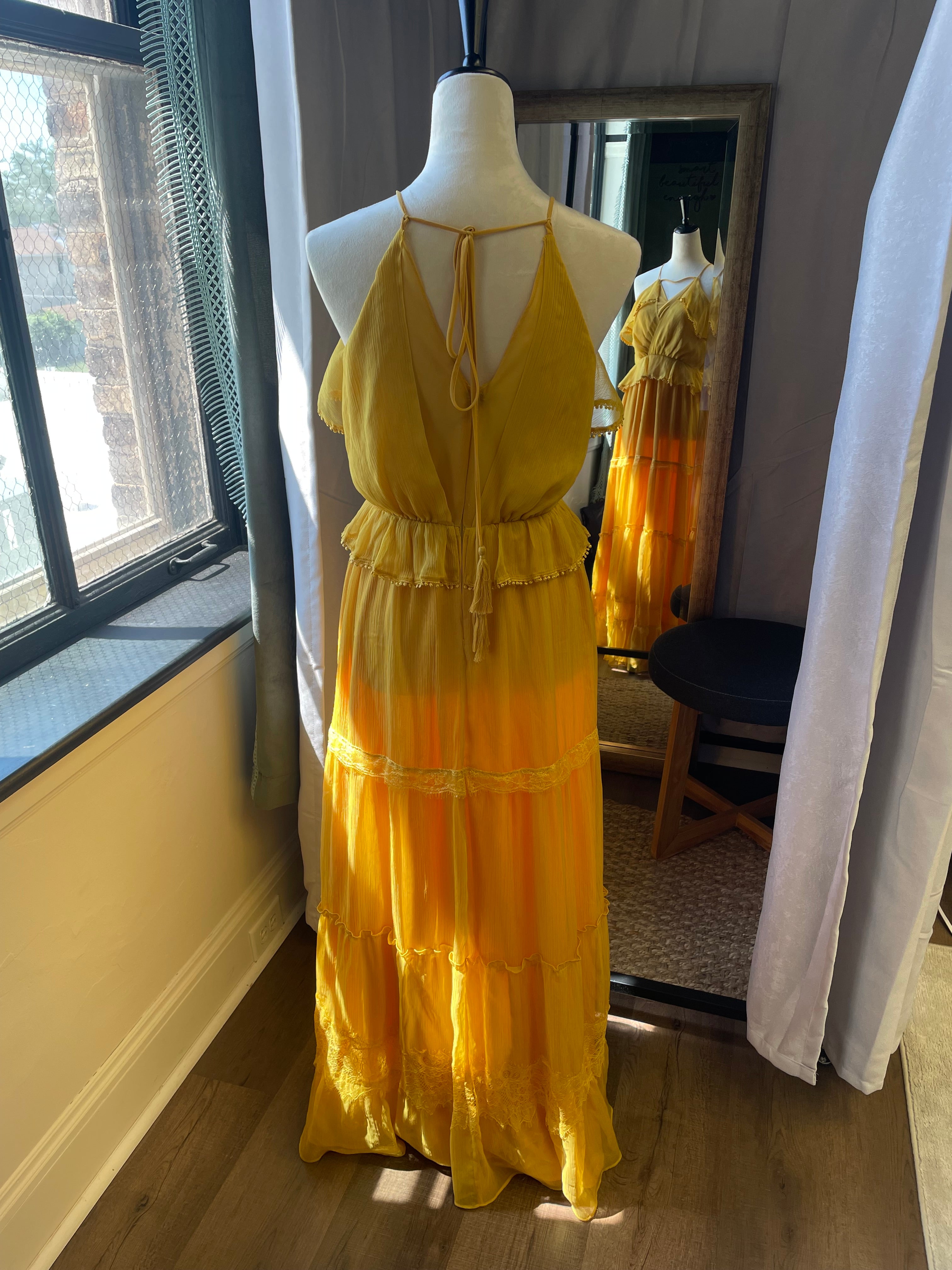 Adelyn Rae Cascading Ruffle V-Neck Maxi Dress (S) - BinxBerry Consignment