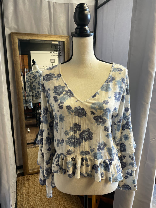 American Eagle Floral V-Neck Ruffle Blouse (S)