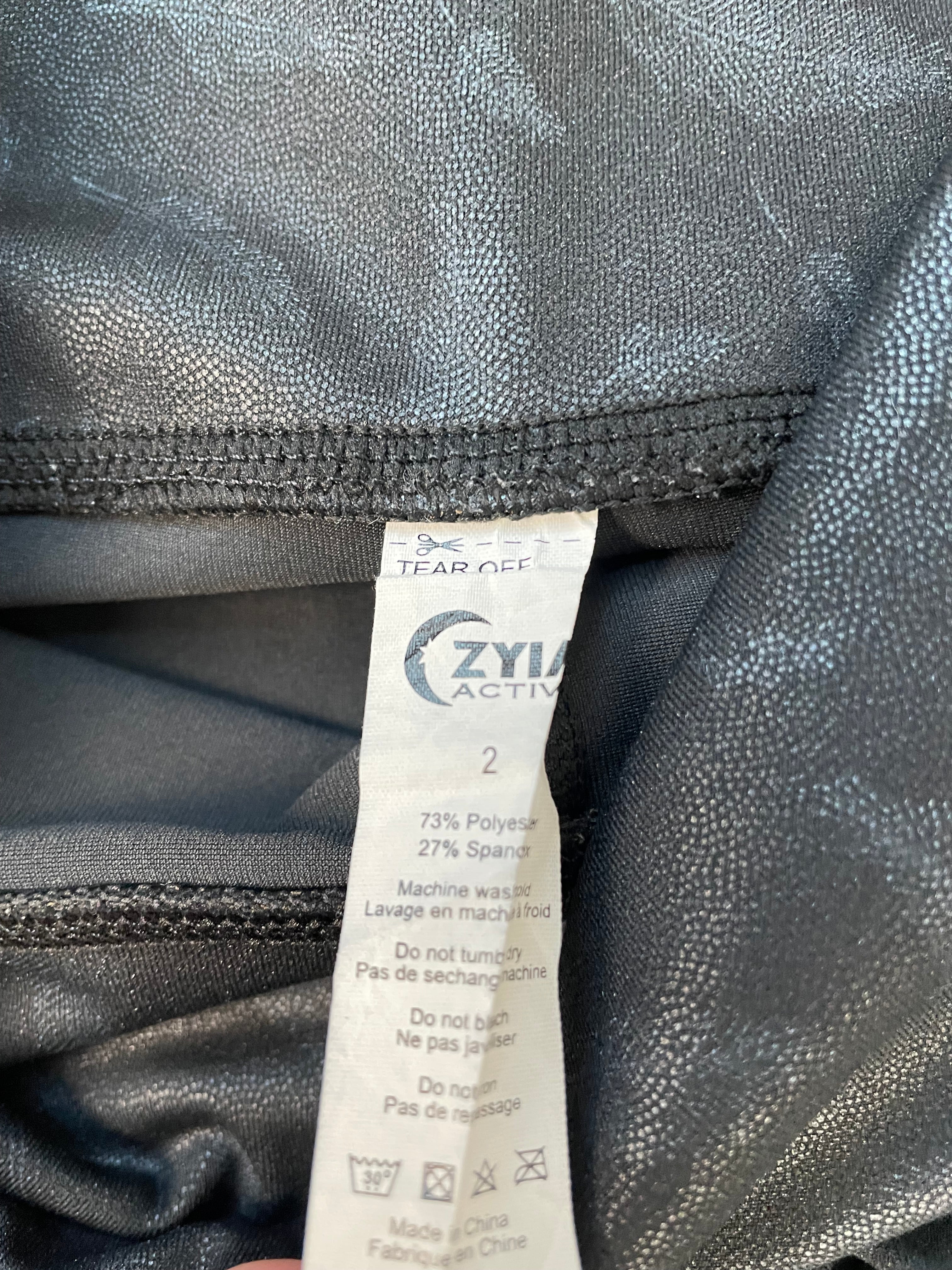 Zyia Active Light & Tight Feather Embossed Leggings (2)