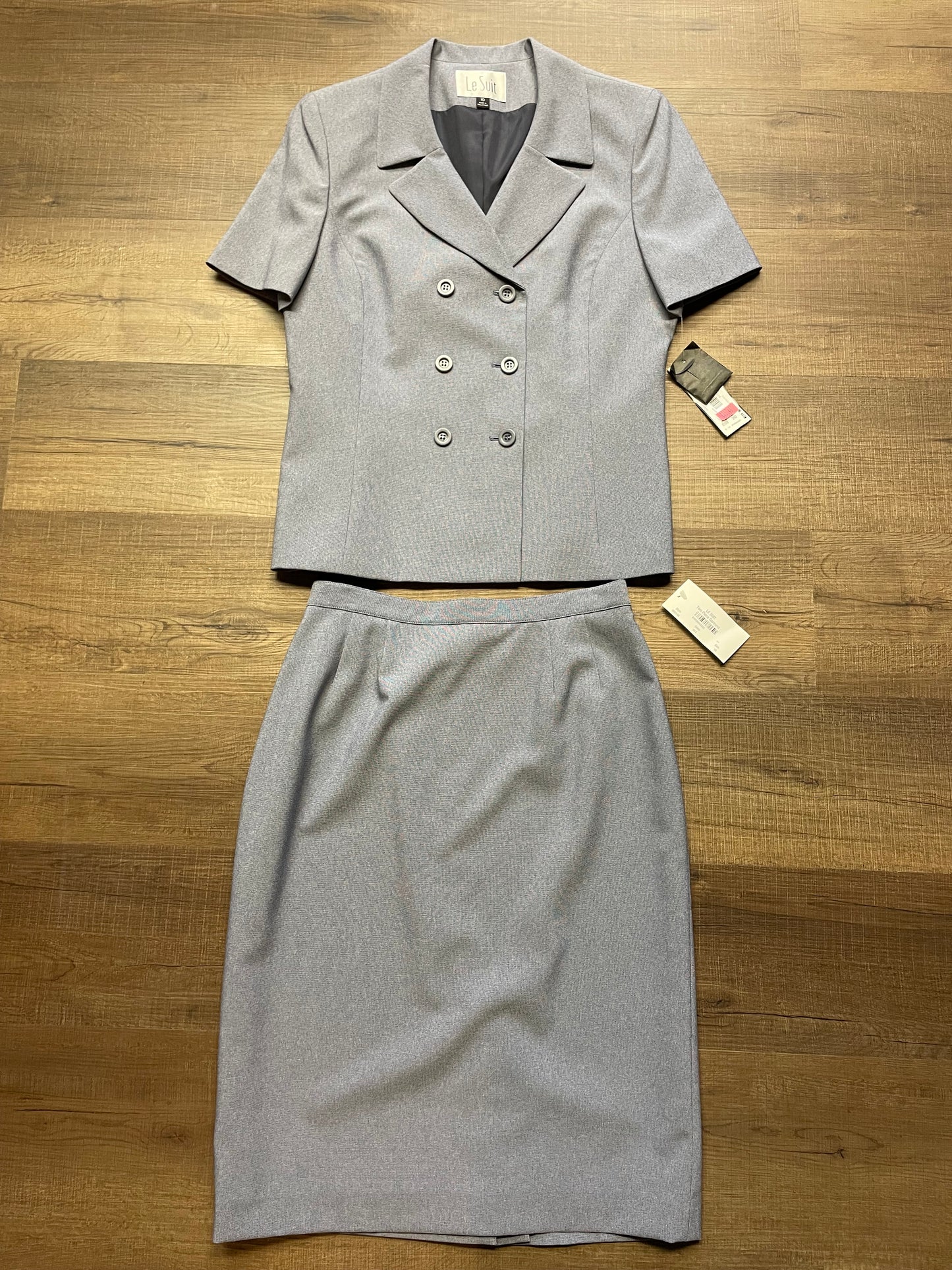 Le Suit Vintage NWT Skirt & Blazer Set
