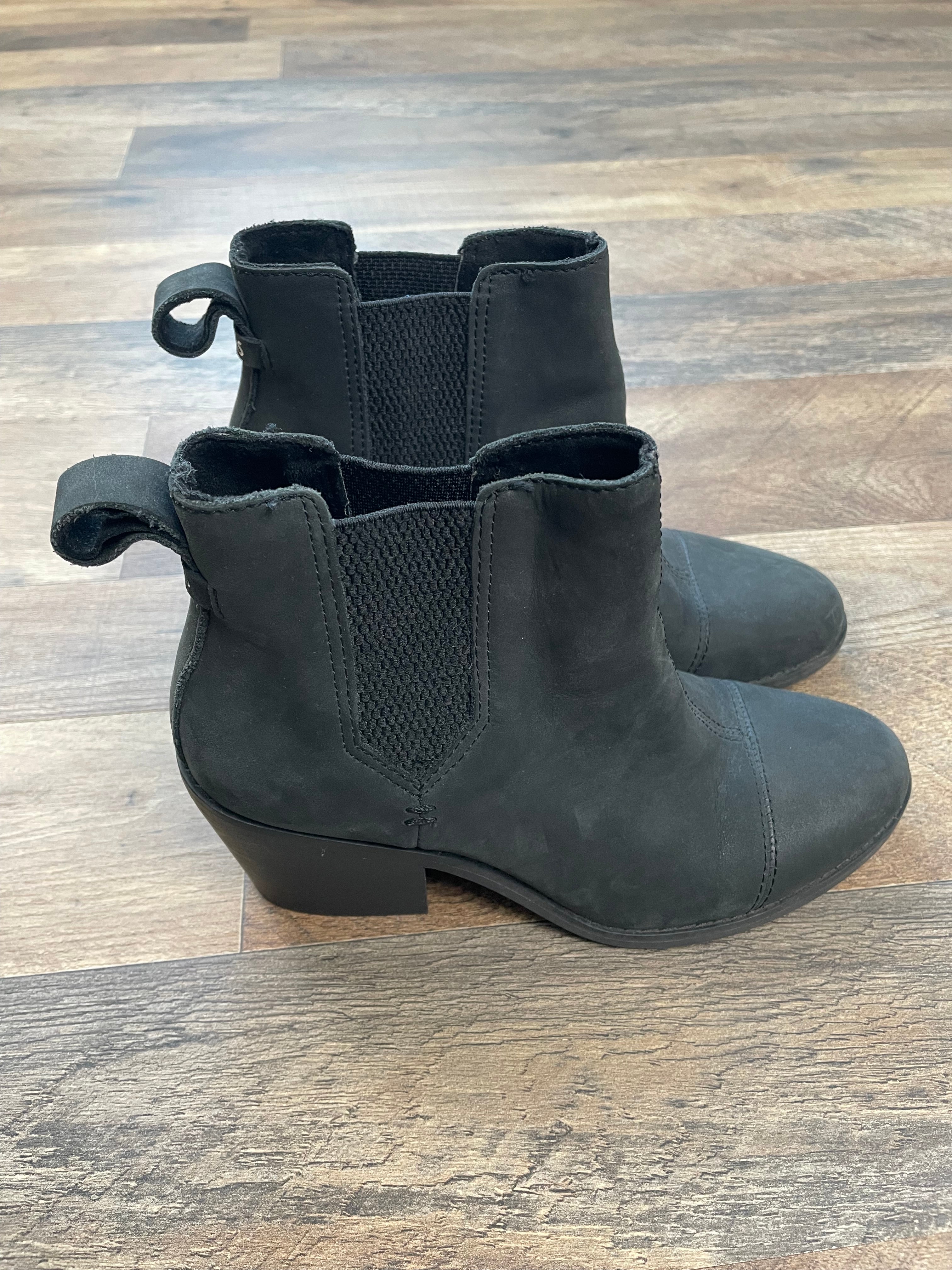 Toms Women's Bootie (6.5) - BinxBerry Consignment