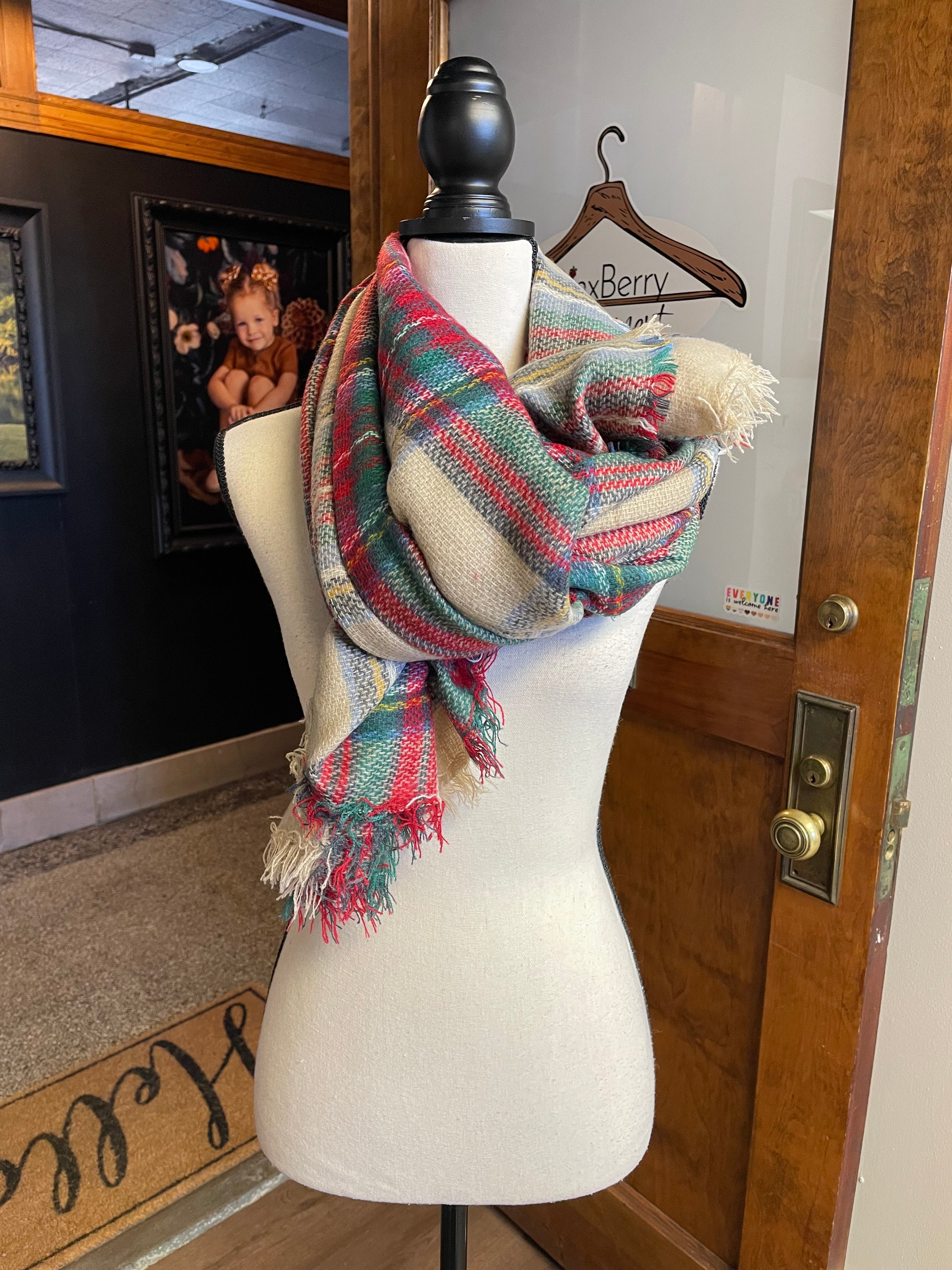 Colleens Collectibles Plaid Scarf (50x55)