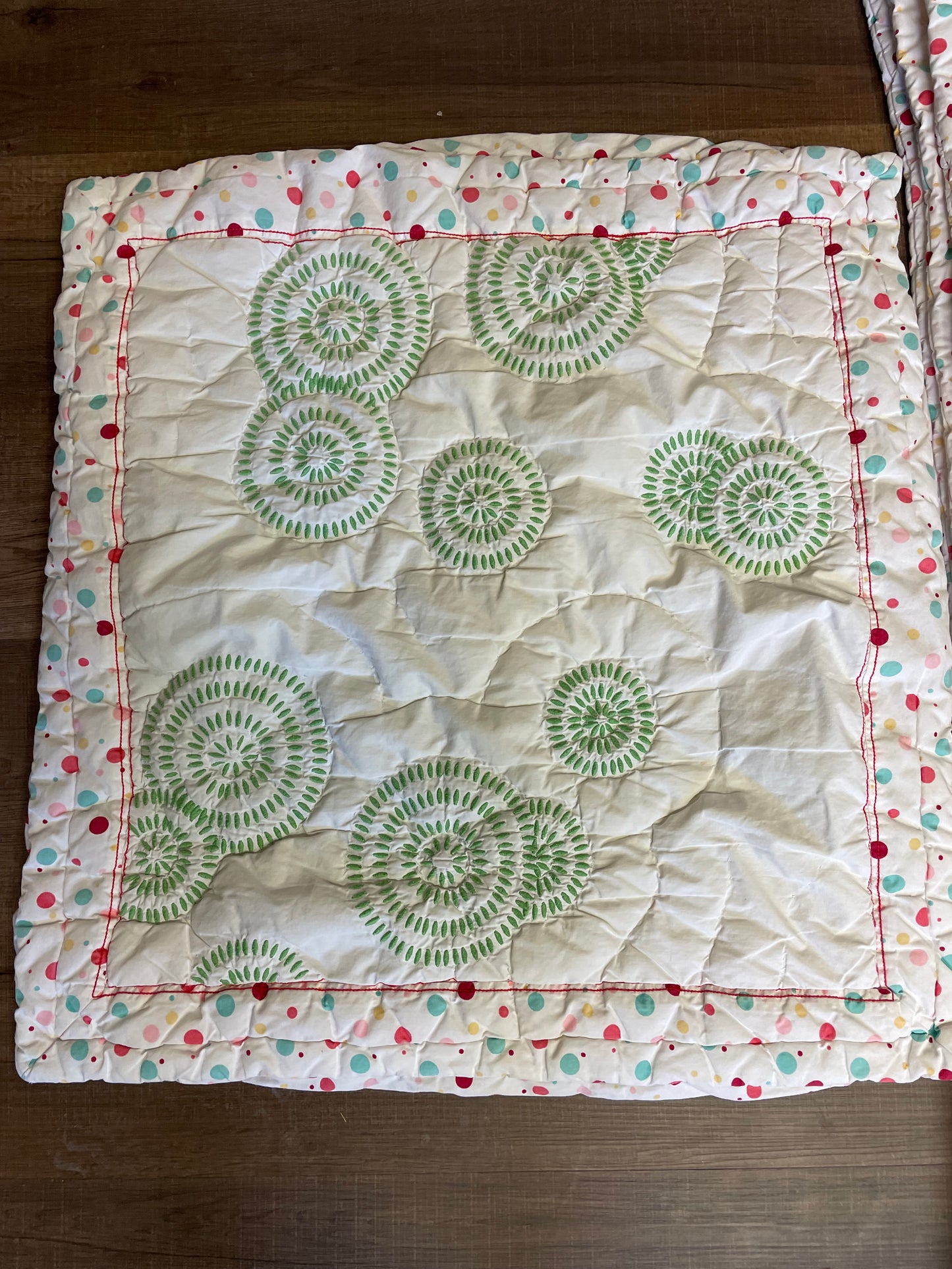 Twin Size Reversible Quilt Comforter & Euro Sham