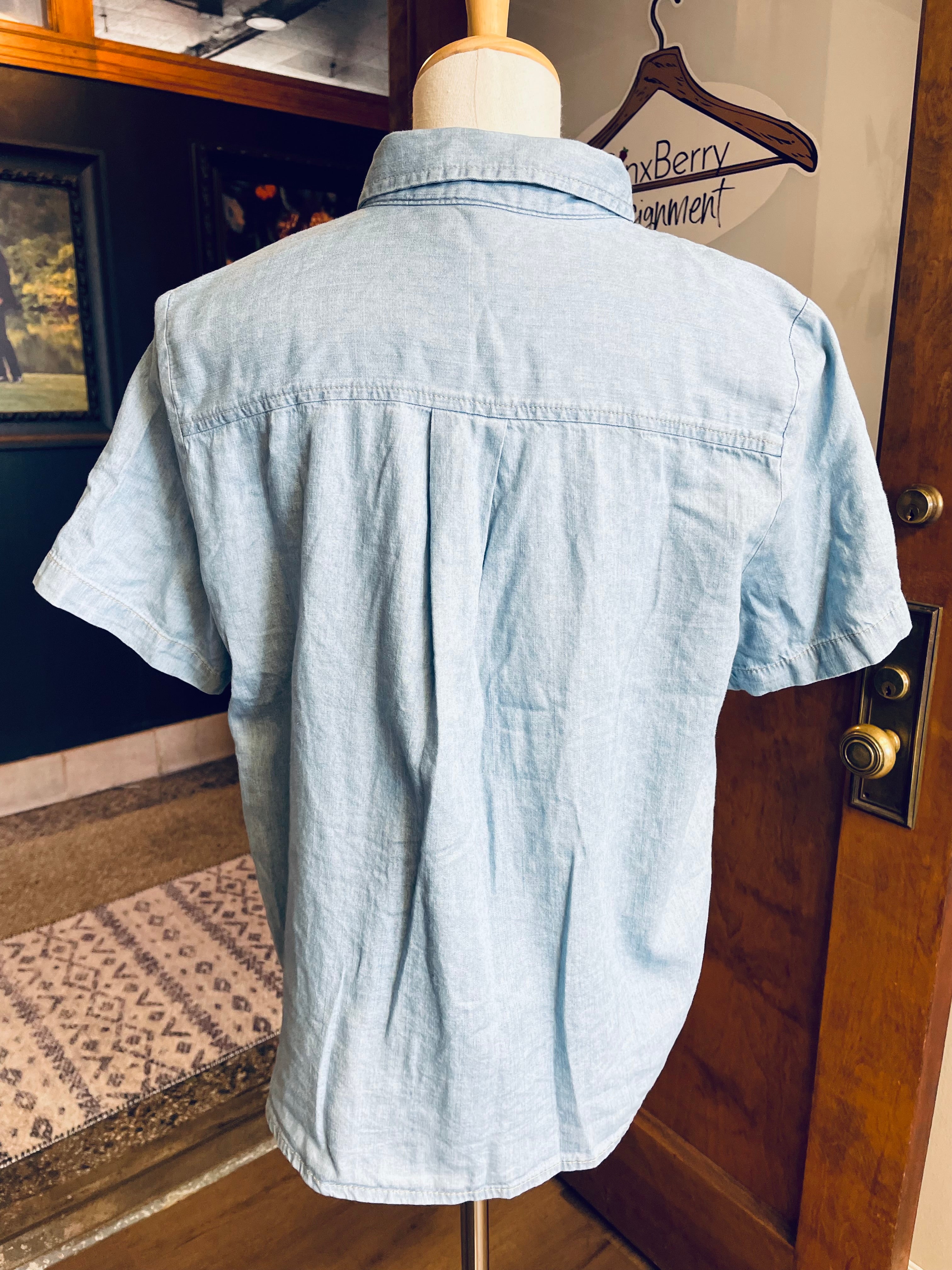 Art Class Short Sleeved Button Down (YL)