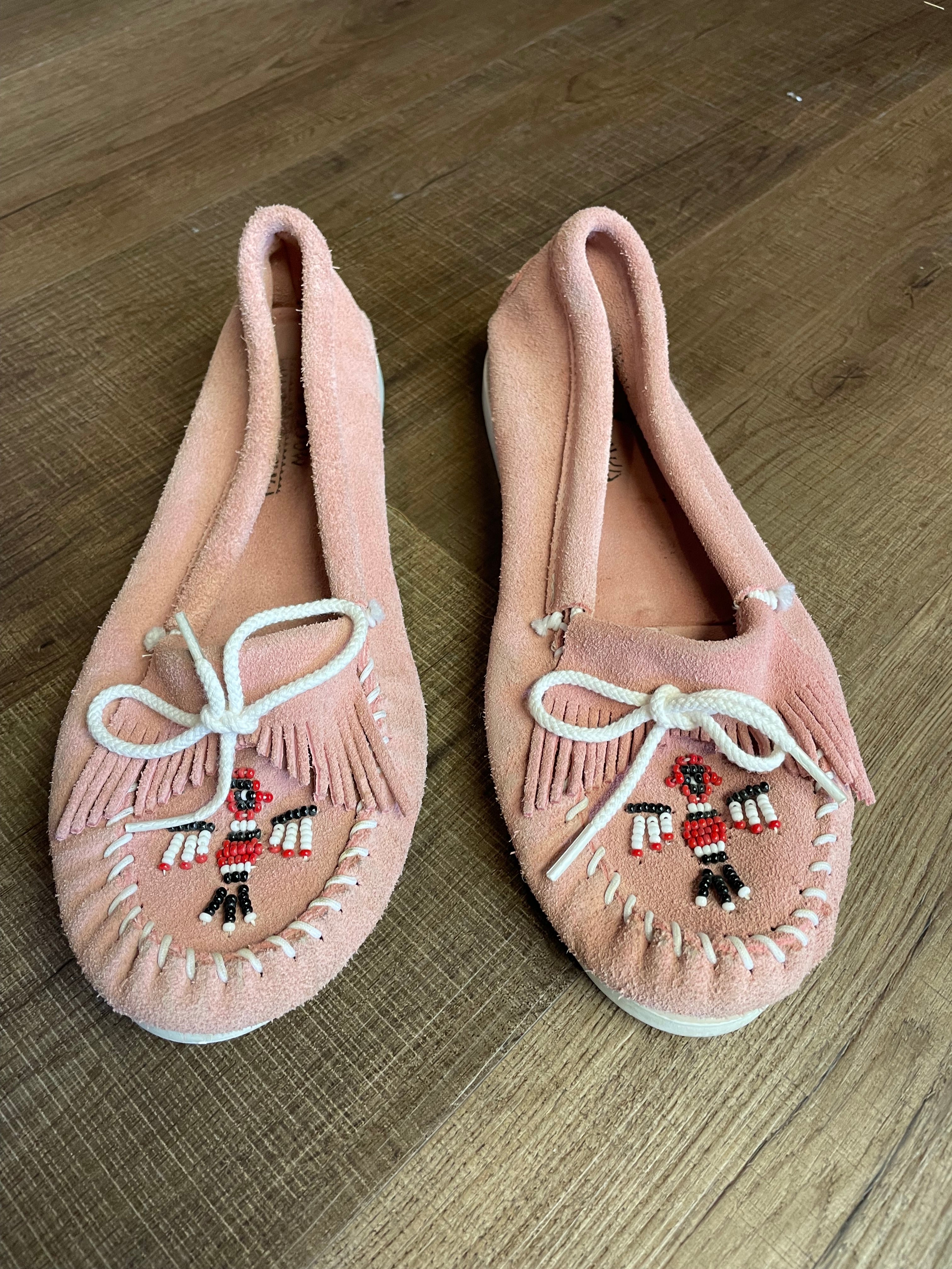 Minnetonka Pink Leather Moccasins (10)