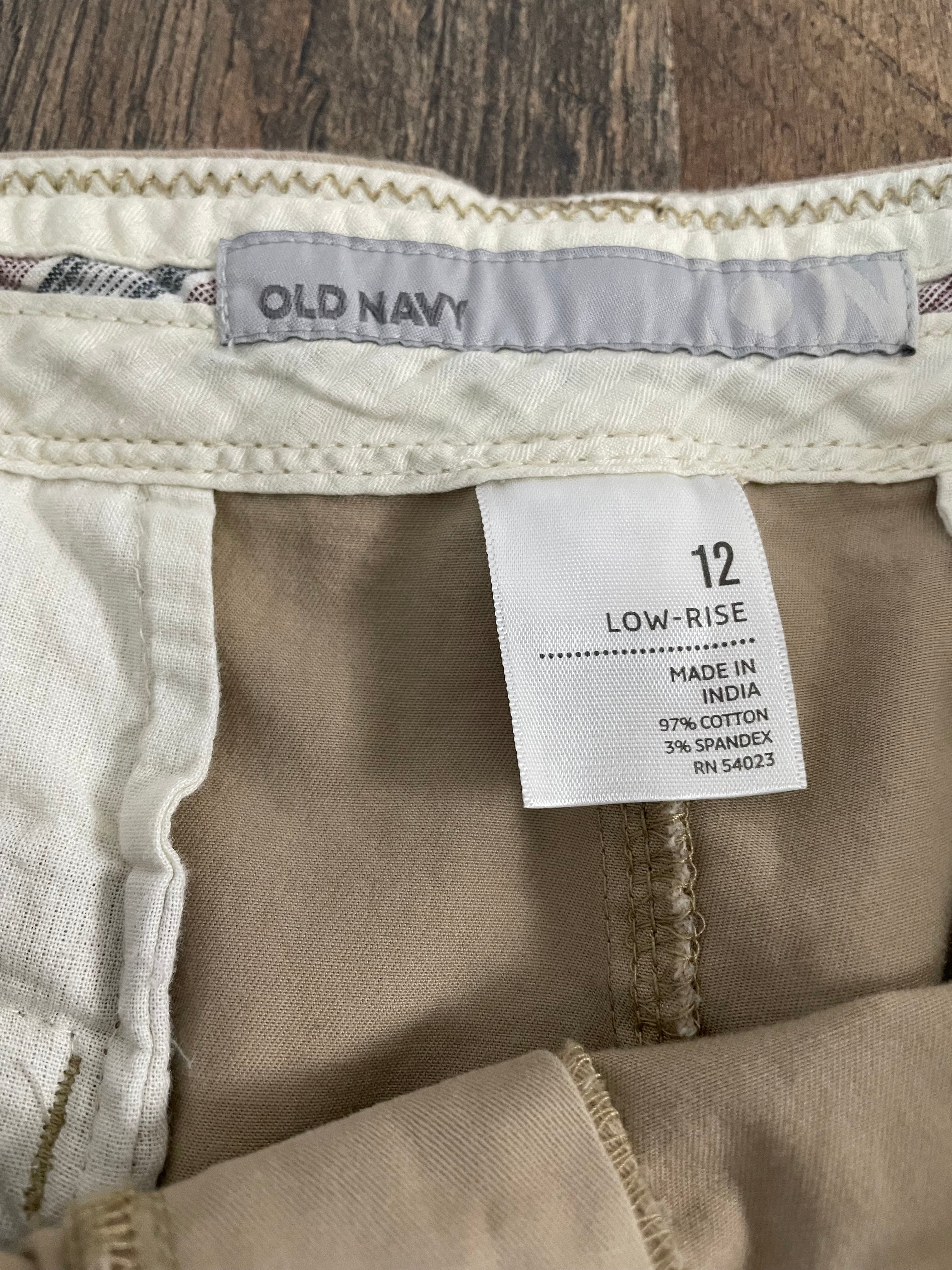 Old Navy Low Rise Women's Bermuda Shorts (12) - BinxBerry Consignment