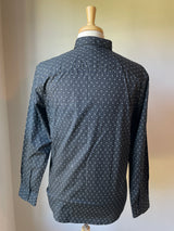 Perry Ellis Men's Slim Fit Button Down Shirt (M)