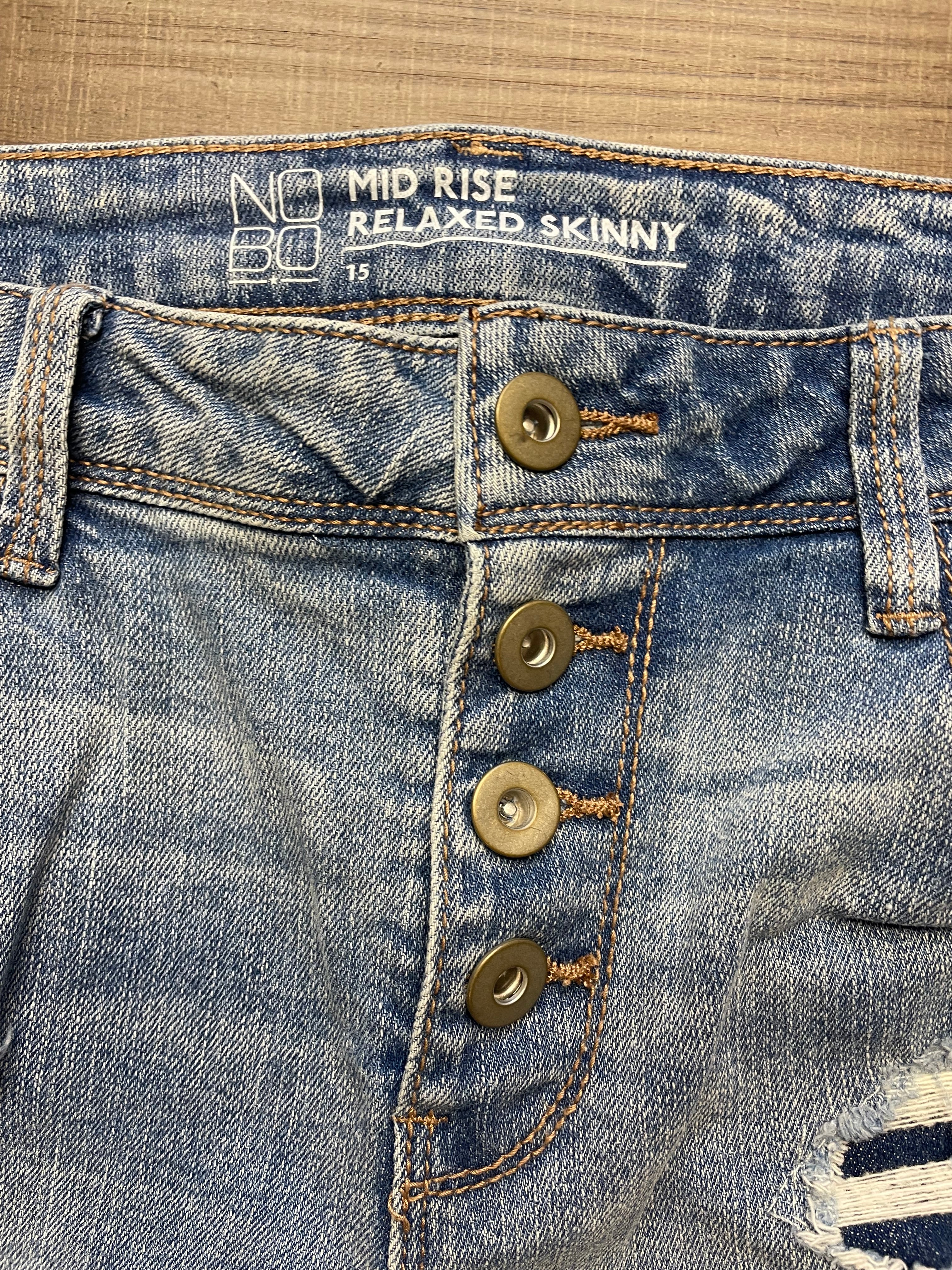 No Boundaries Mid Rise Relaxed Skinny Women's Jeans (15)