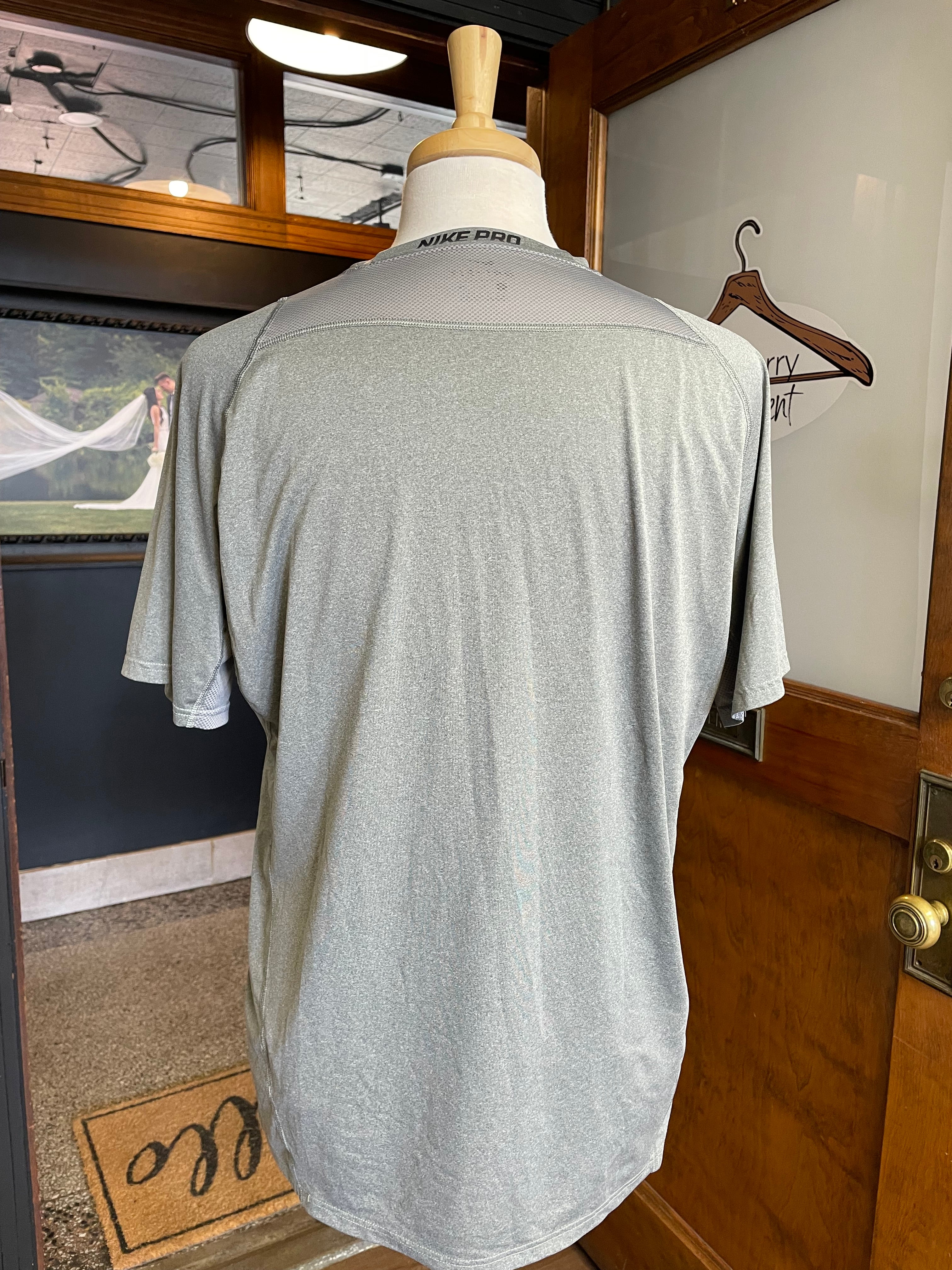 Nike Pro Men's Dri-FIT Shirt (XL)