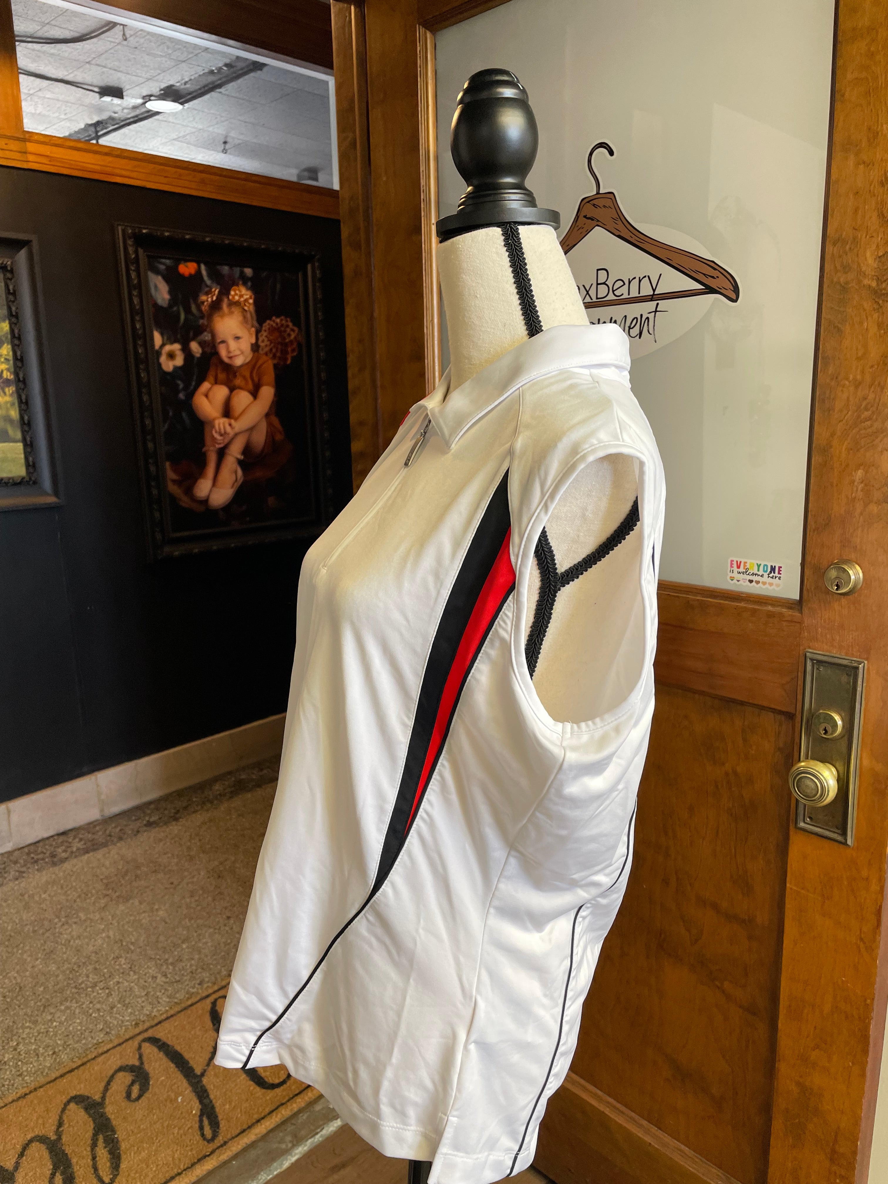 Nivo by Lanctot Women's Sleeveless Top (XL)