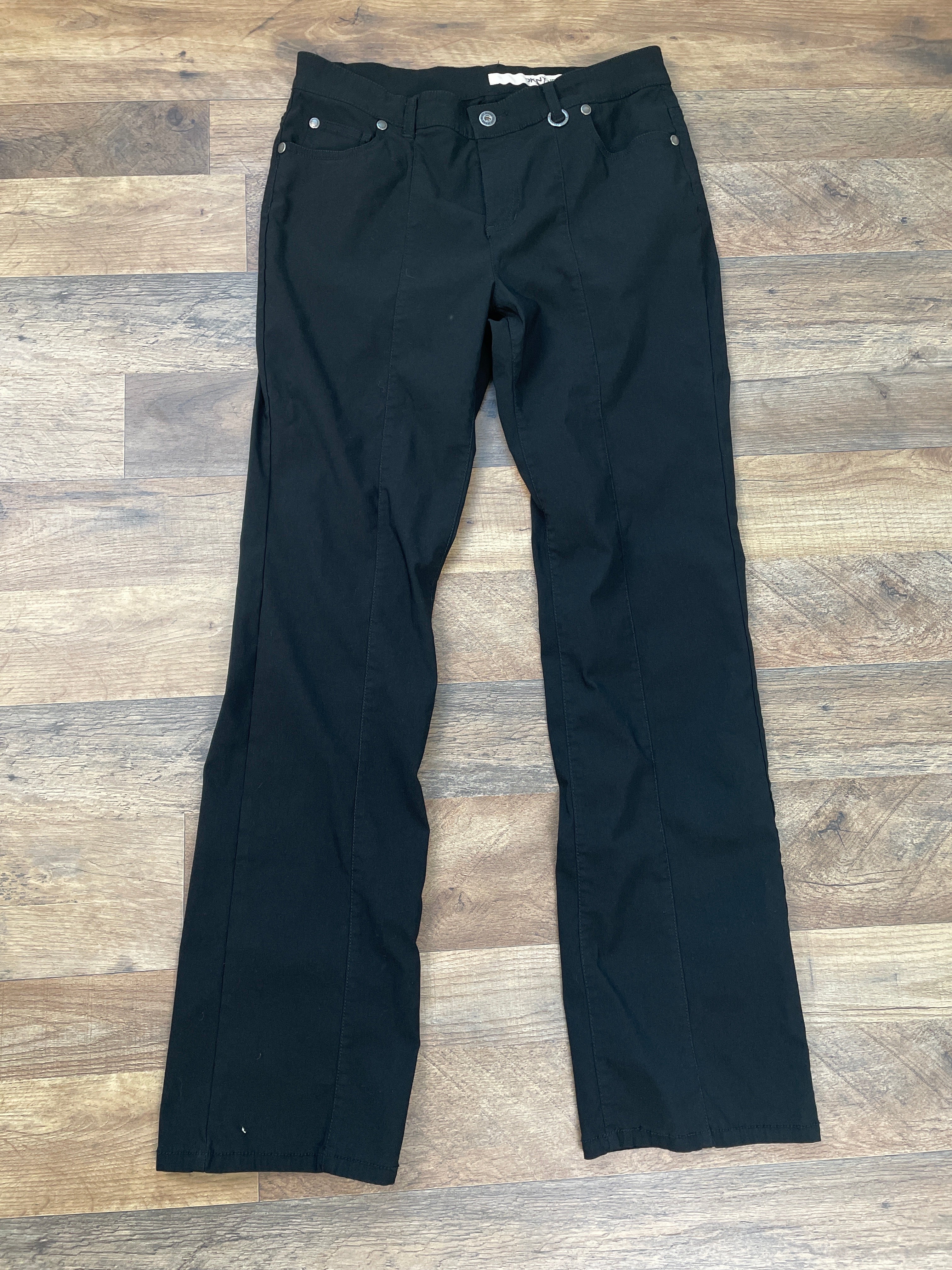 DKNY Women's East Village Jean (8) - BinxBerry Consignment
