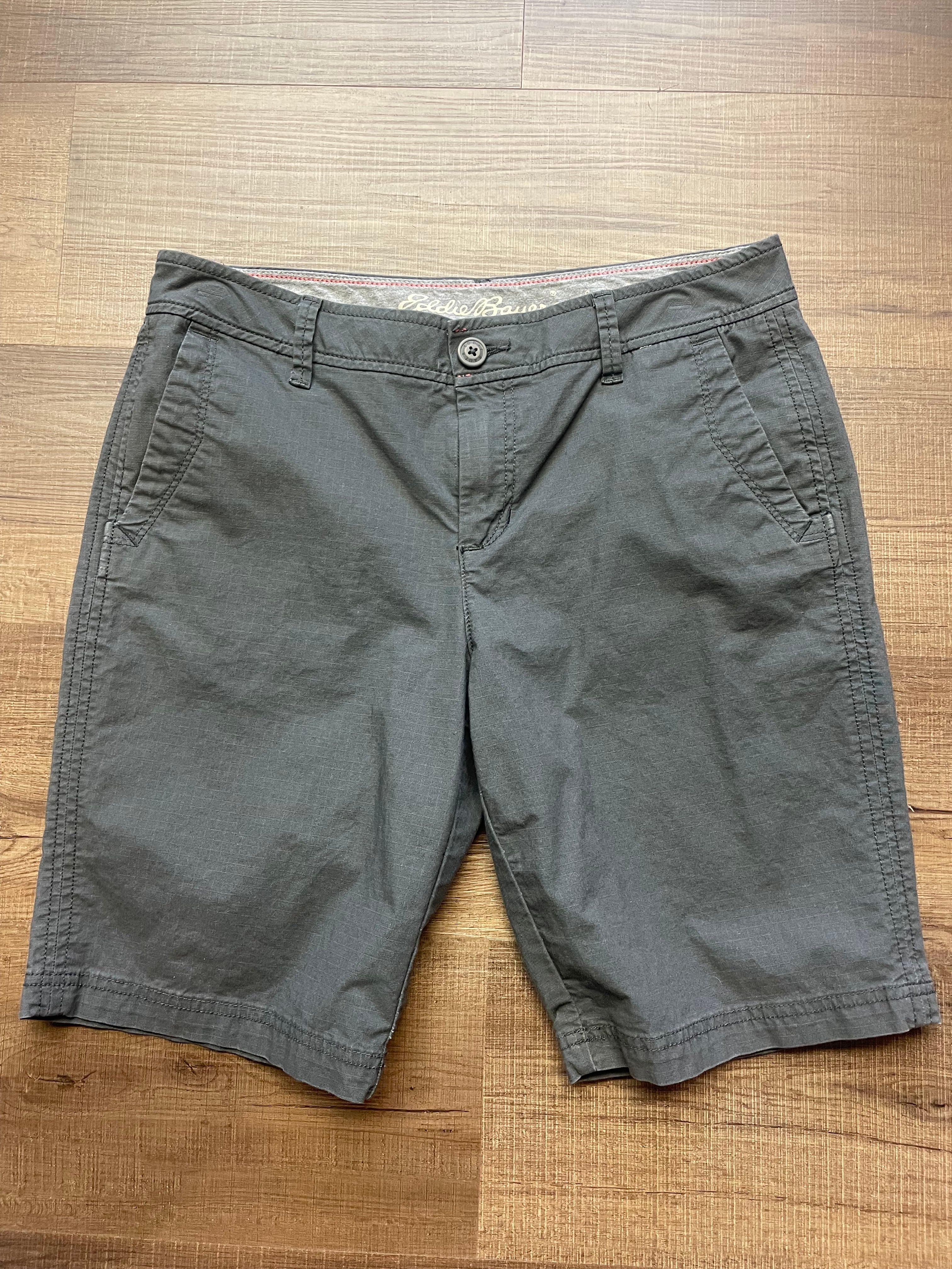 Eddie Bauer Slightly Curvy Women's Shorts (8)