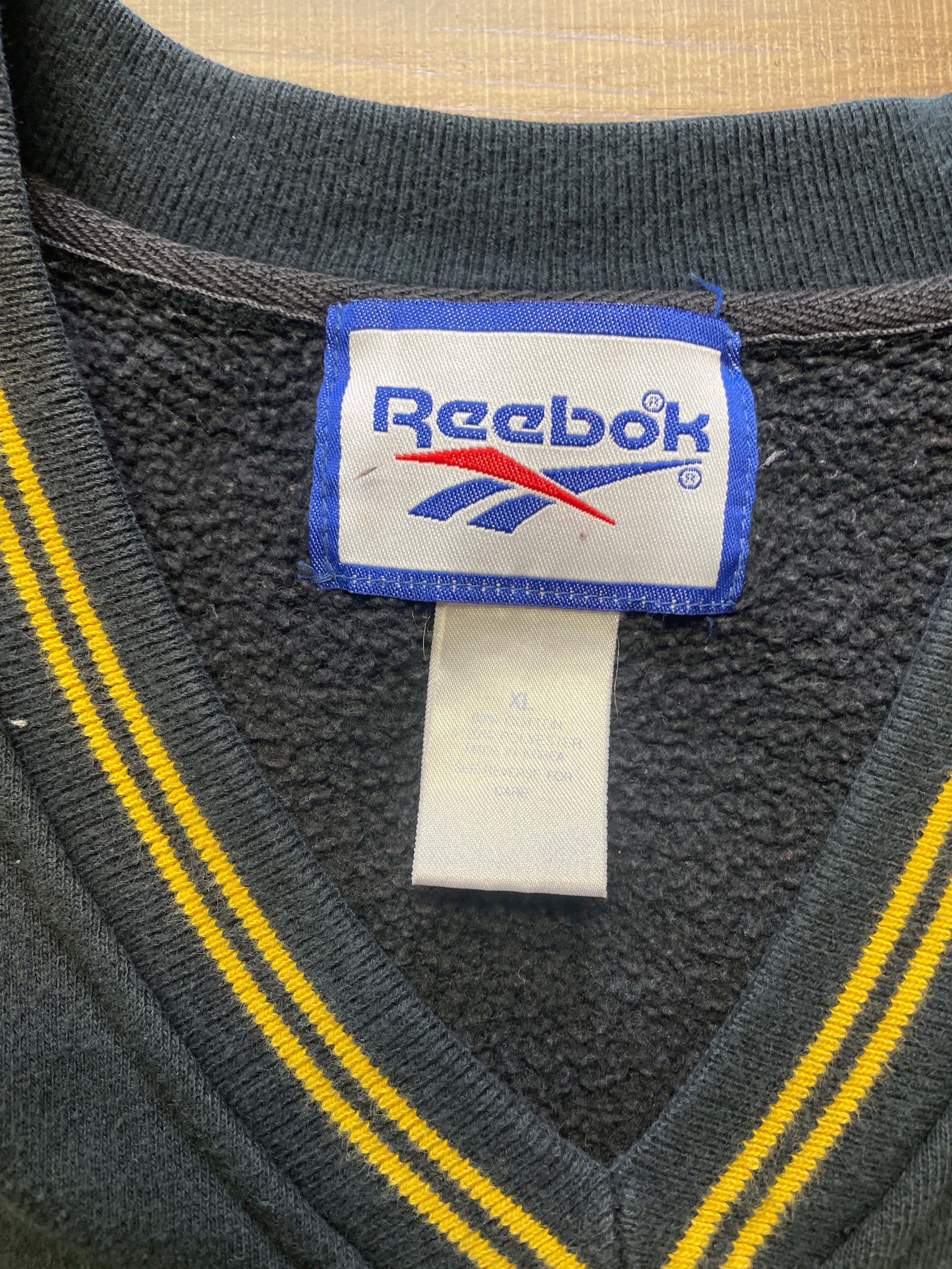 Vintage Reebok Hawkeye Men's Vest (XL)