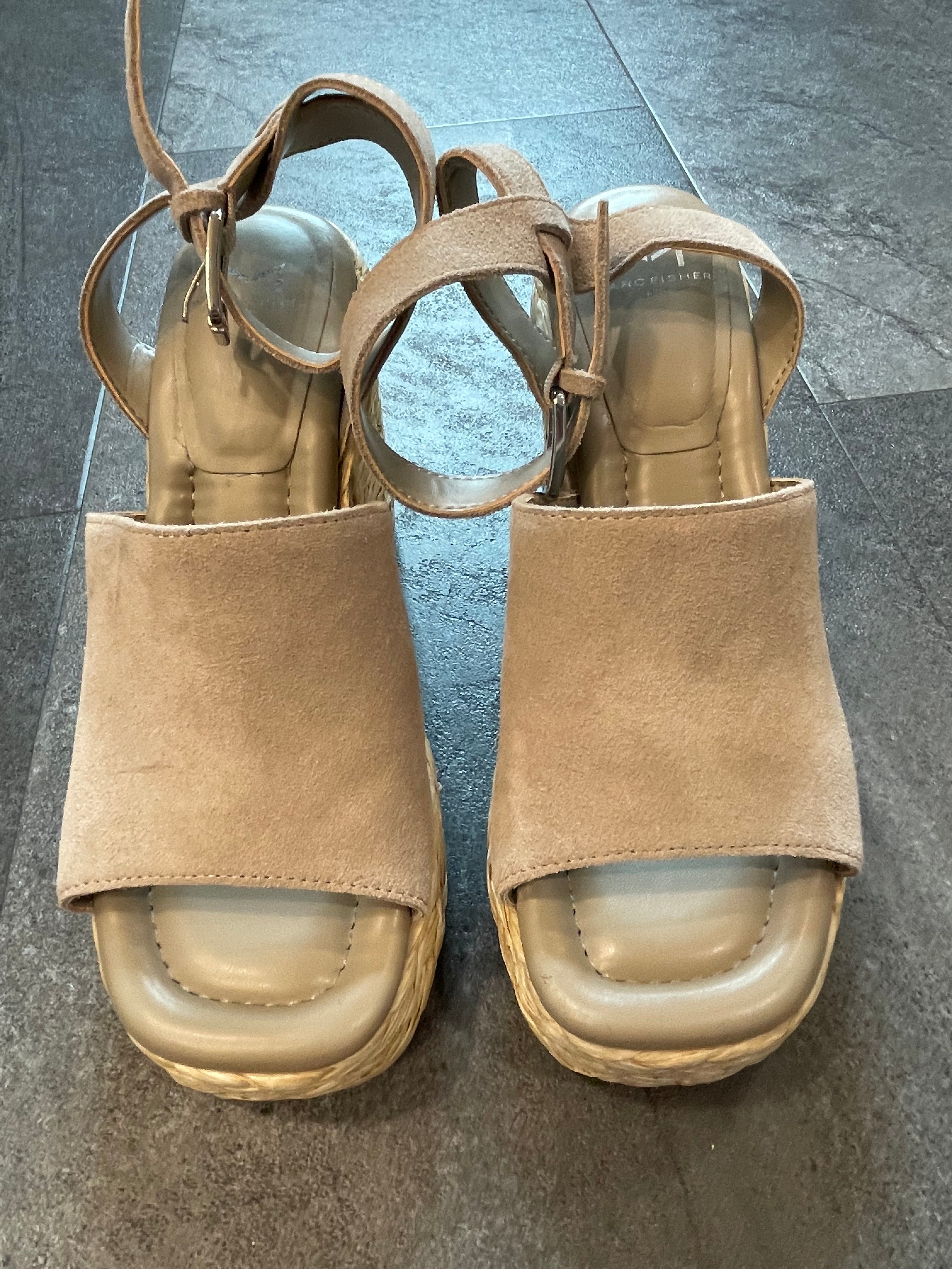 Marc Fisher Women's Nelly Sandal (6.5)