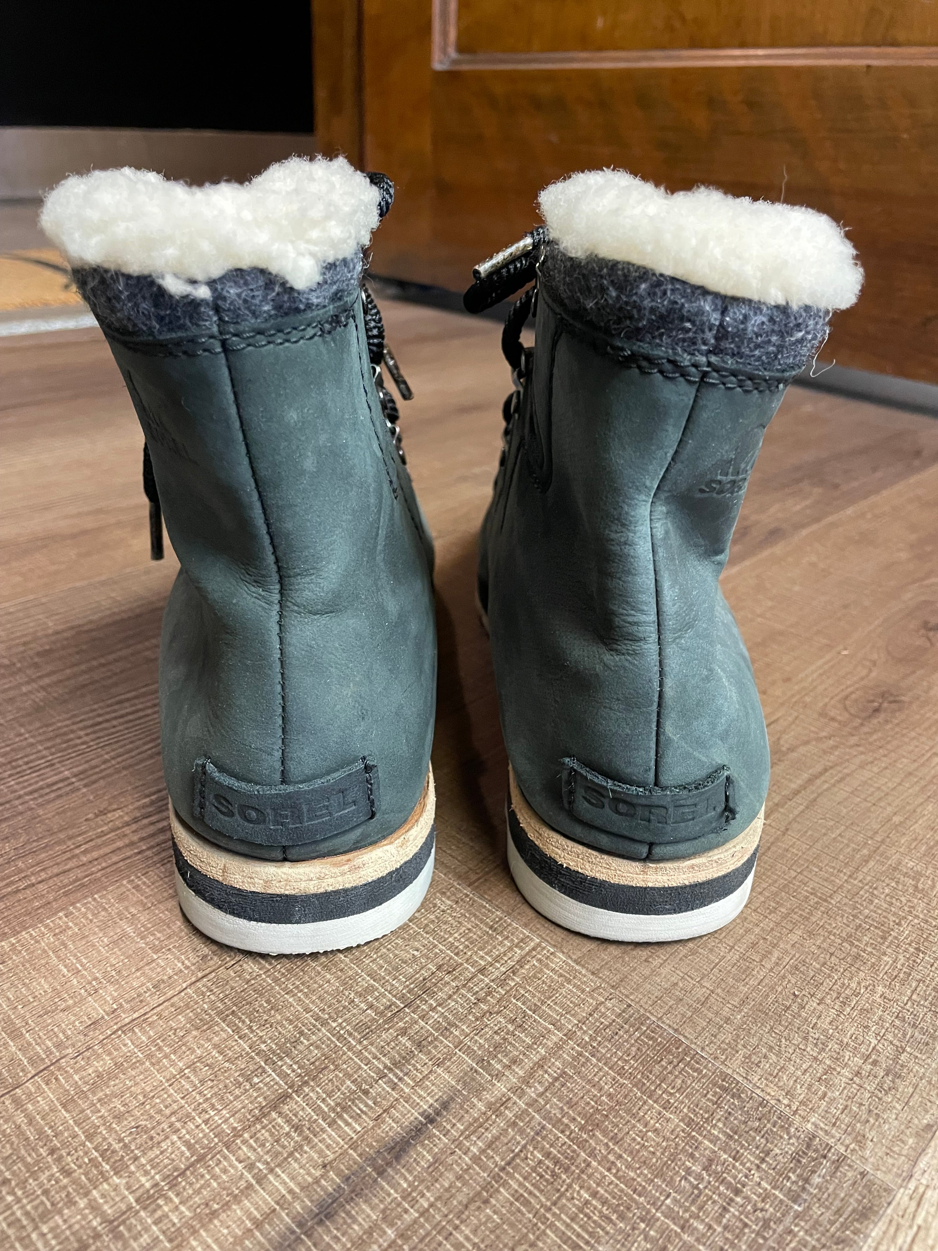 Sorel Sneakchic Alpine Holiday Boot (10)