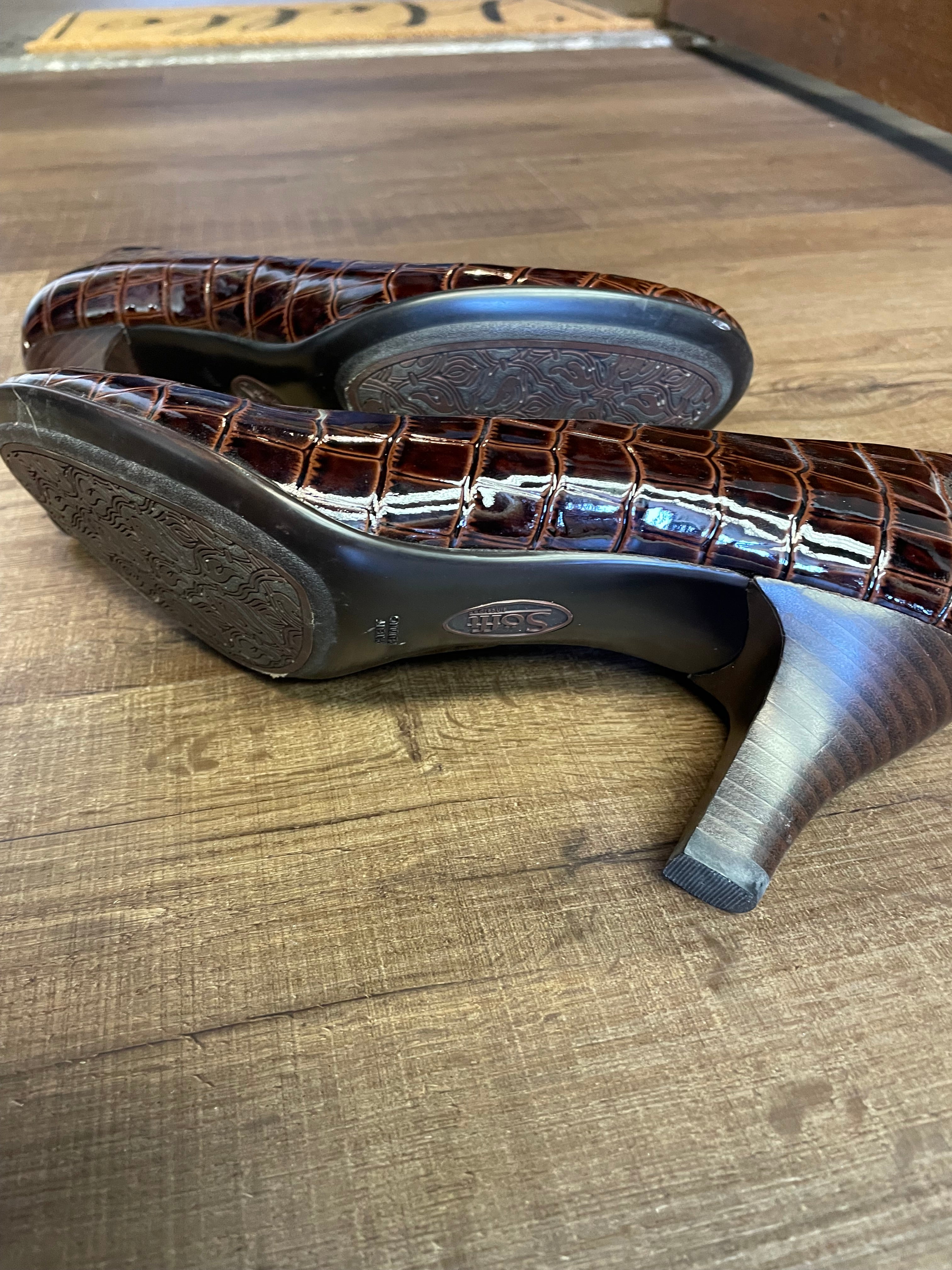Sofft Brown Alligator Print Heels (8M)