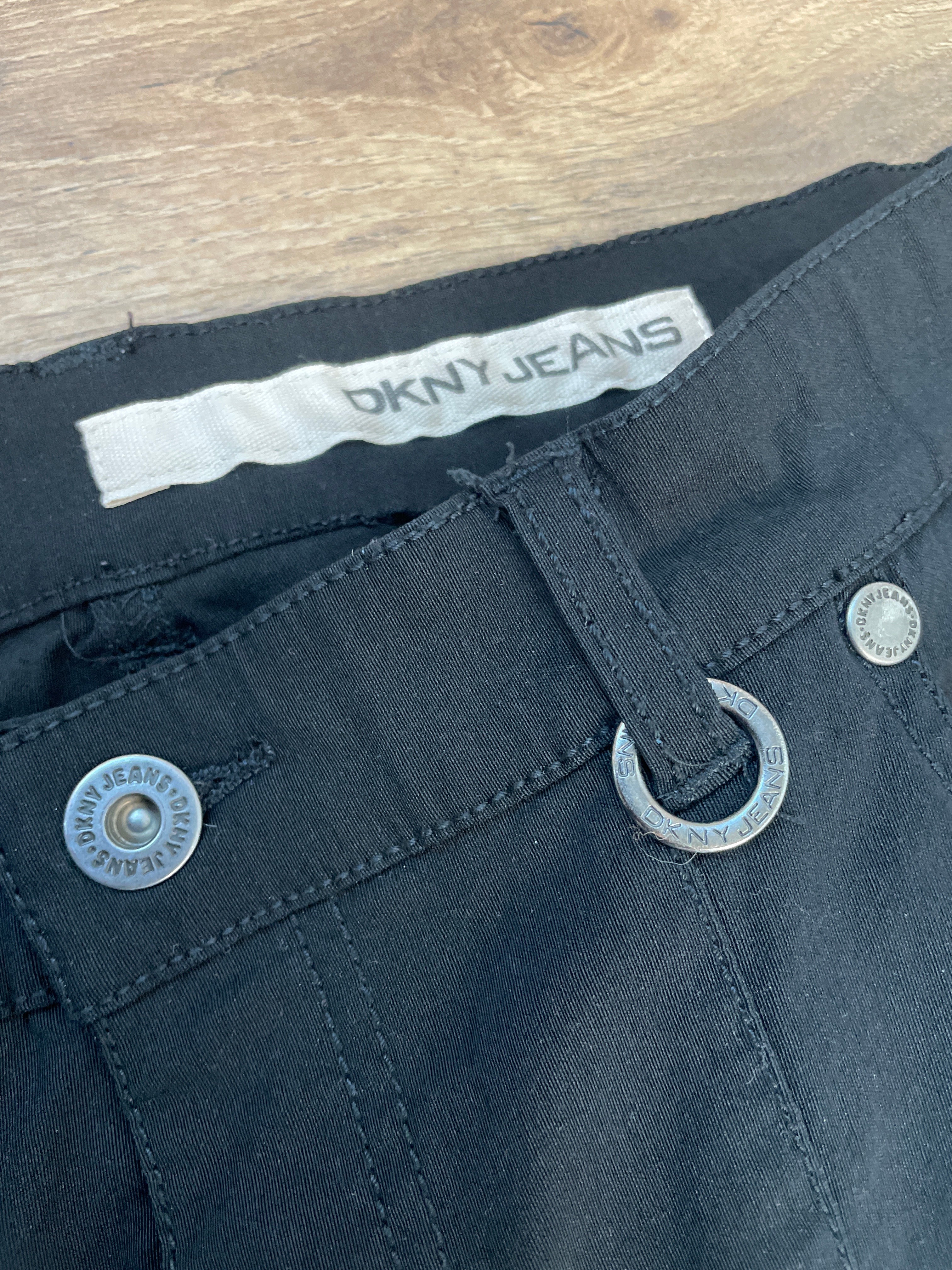 DKNY Women's East Village Jean (8) - BinxBerry Consignment