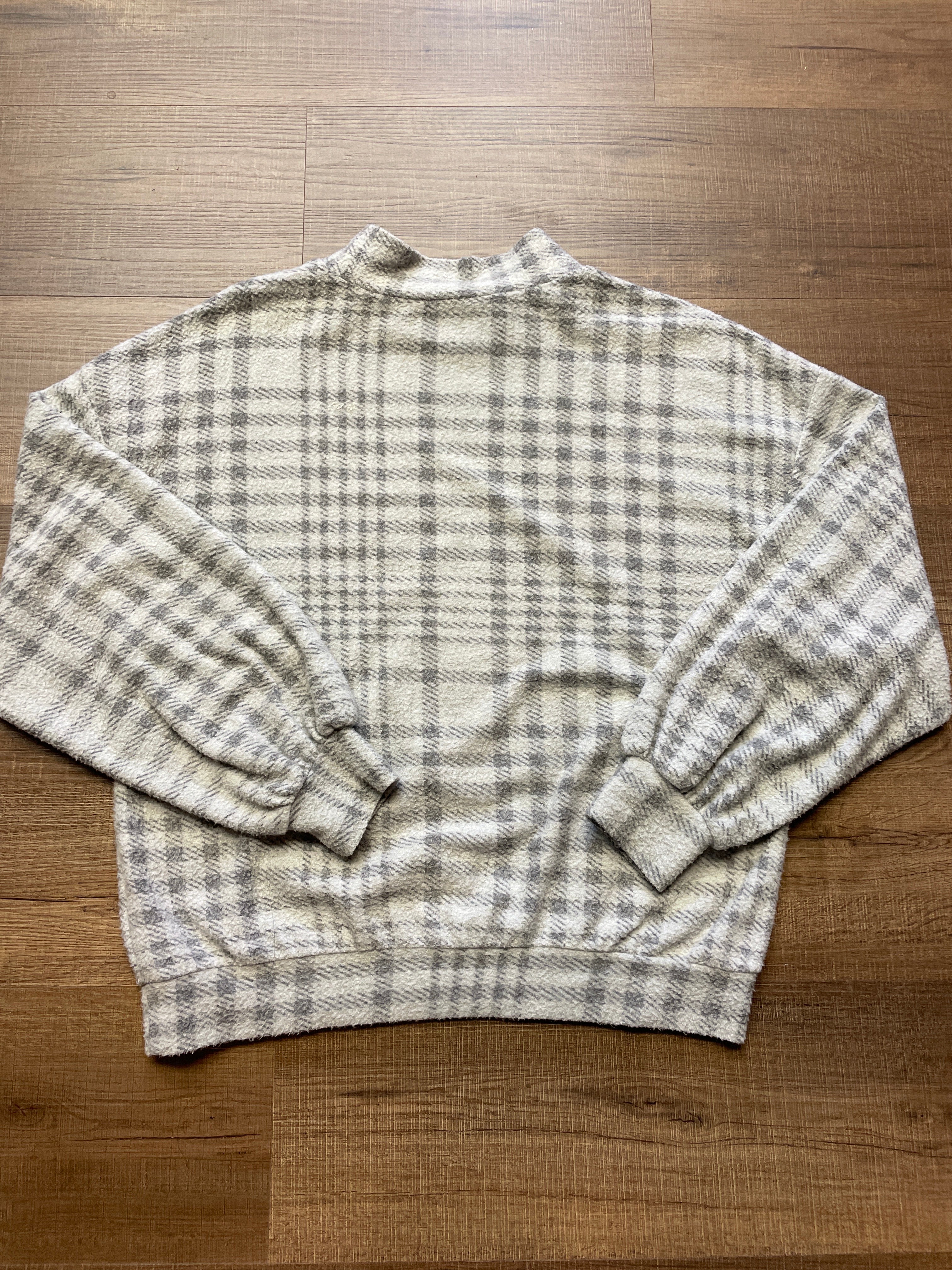 Lush Fleece Checkered Top (S)