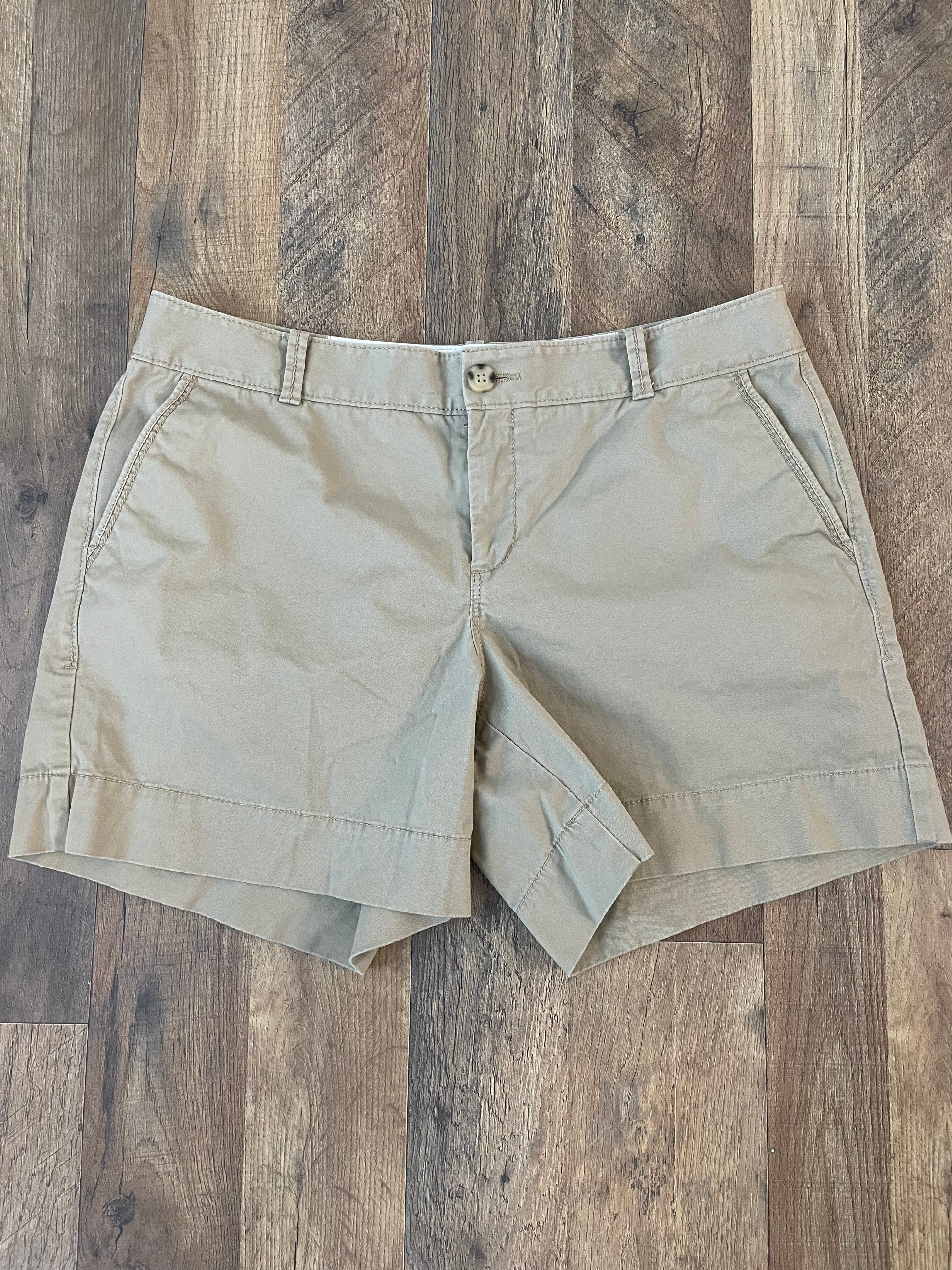 Dockers Women's Khaki Shorts (12) - BinxBerry Consignment