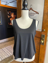 Trim & Taylor Lola Scoop Tank (M)
