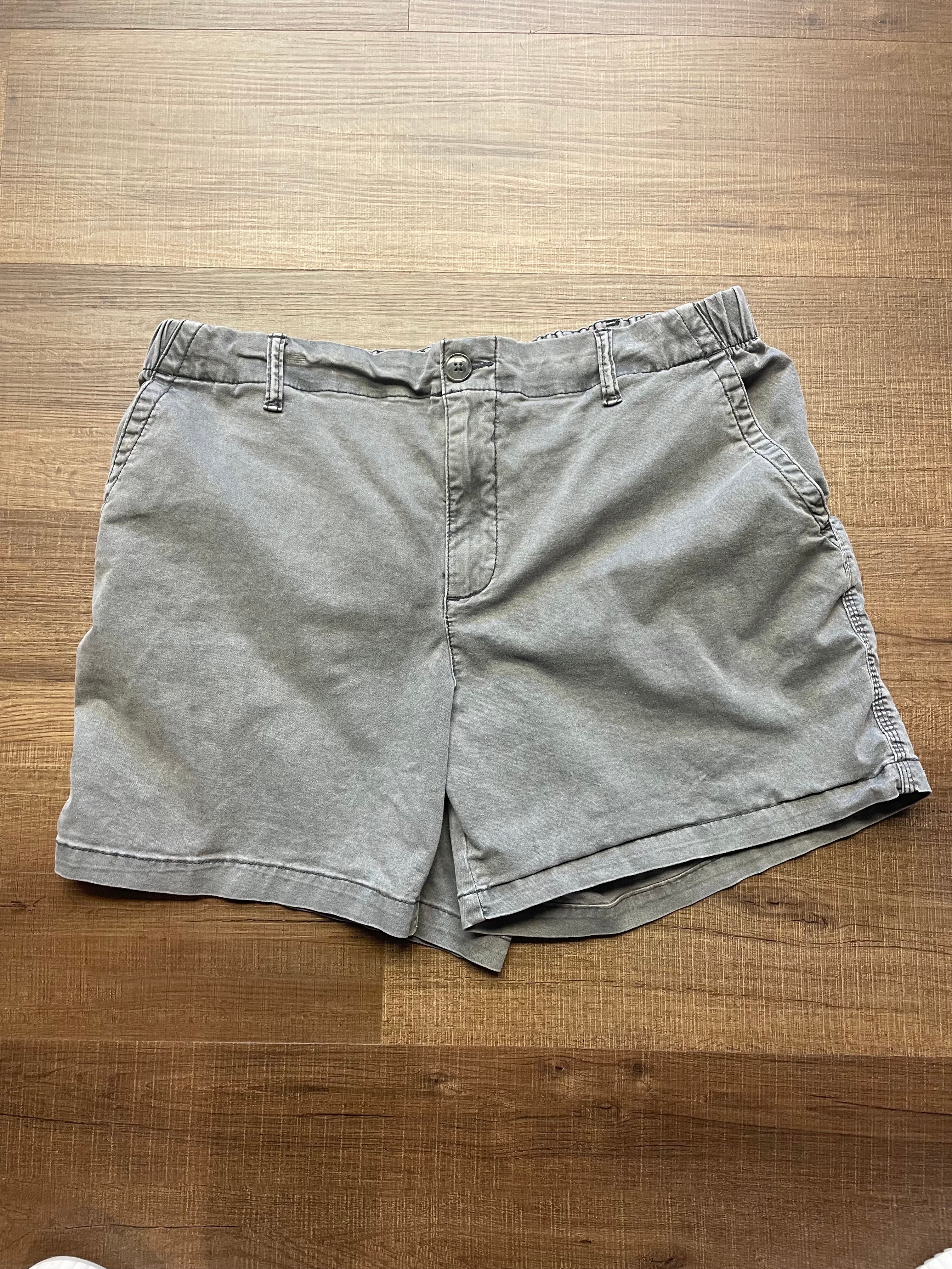 Old Navy Women's Shorts (L)