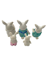 Lil'Woodzeez Hoppingood Rabbit Family (set of 5) - BinxBerry Consignment