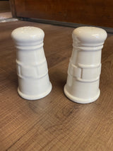 Longaberger 2002 Salt & Pepper Shaker Basket, Ivory Liner and Protector