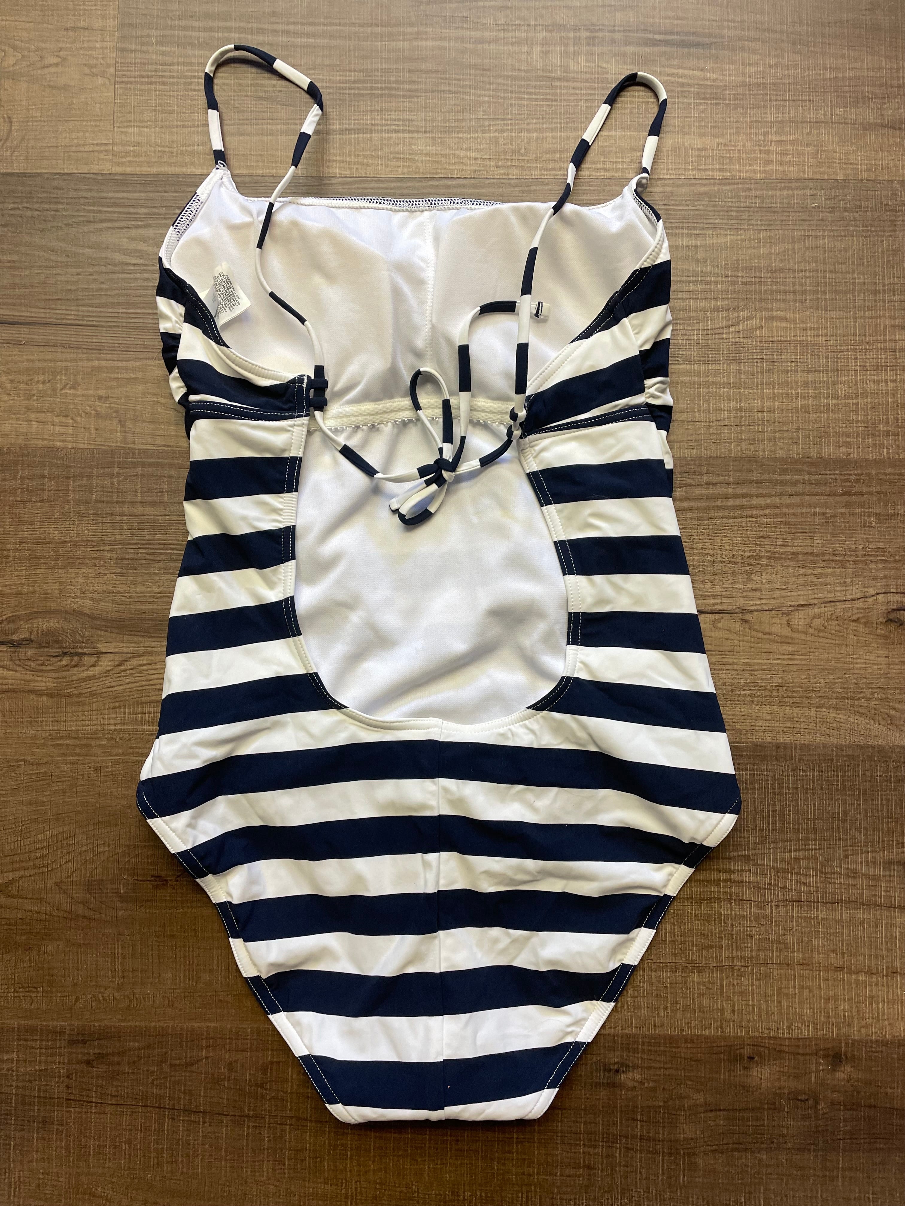 GAP Body One Piece Swimsuit (M)