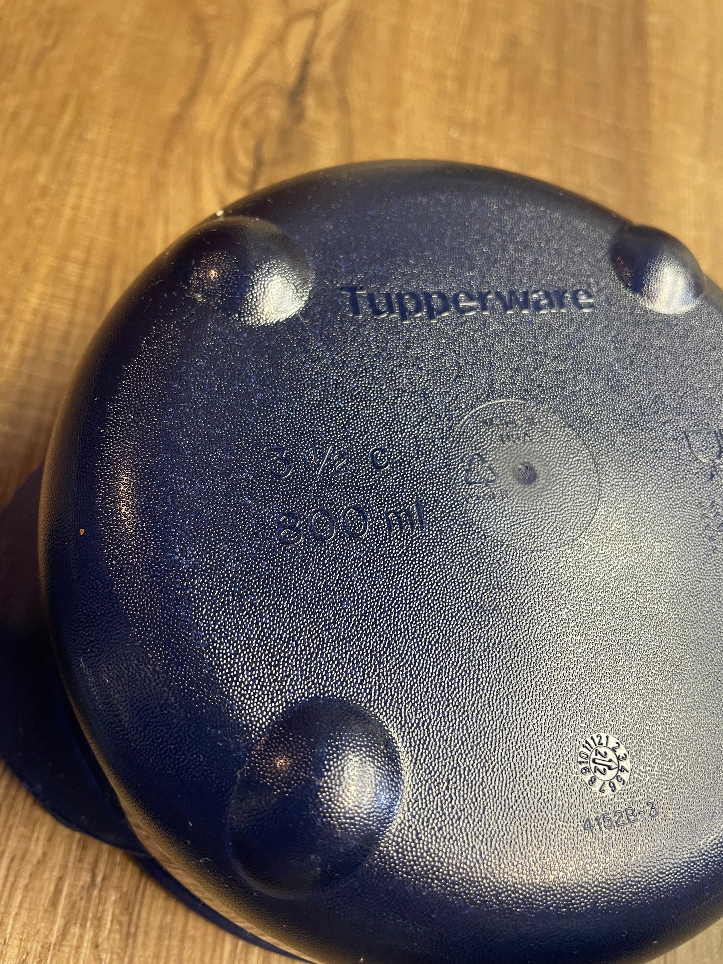Tupperware Round Food Storage Set
