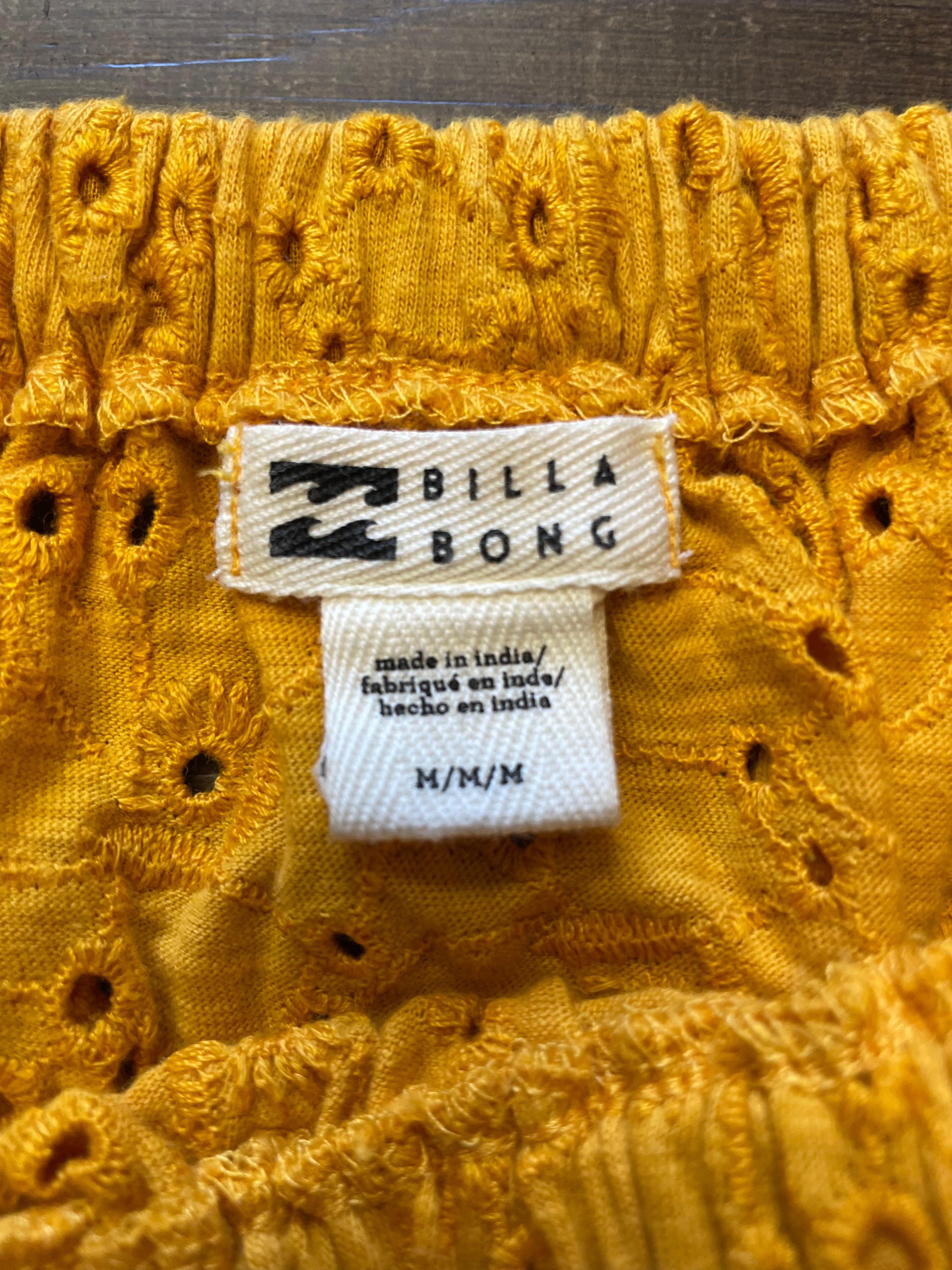 Billabong Eyelet Lace Ruffle Sleeve Crop Top (M)