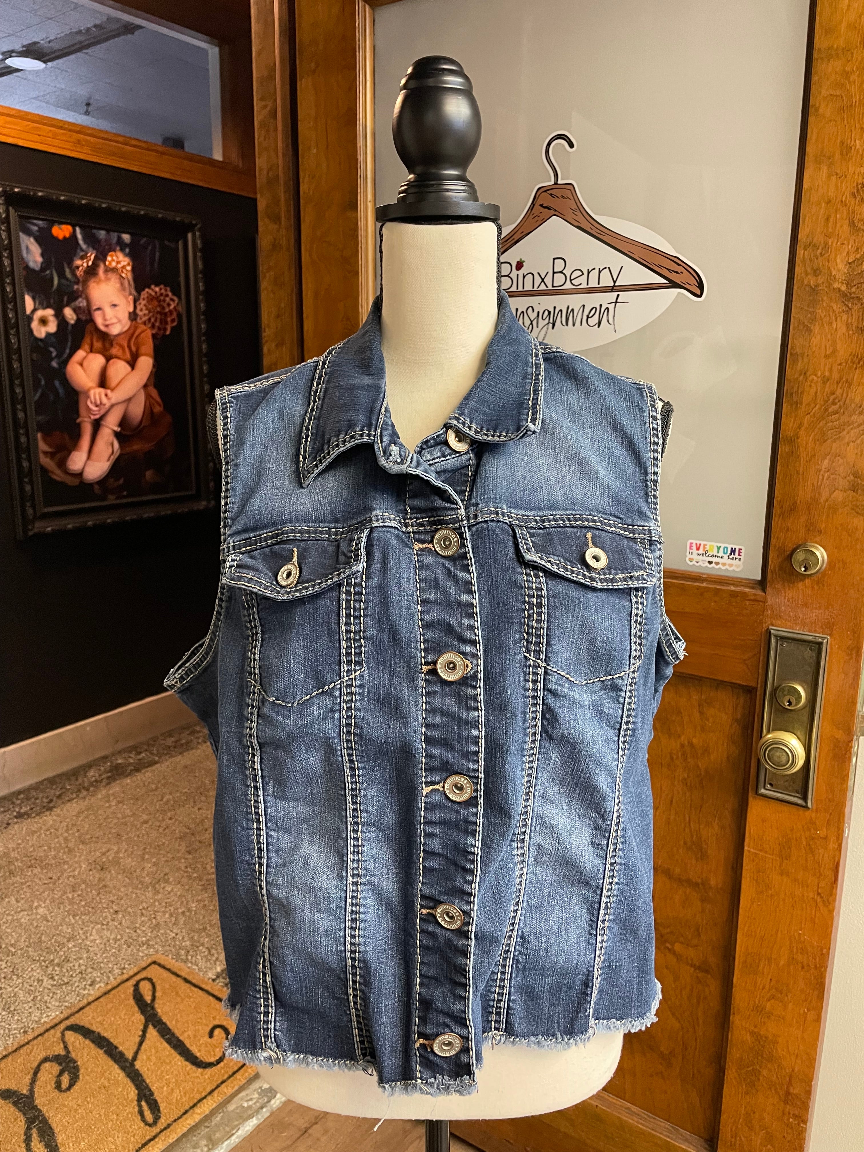 Maurices Plus Size Sleeveless Denim Vest (2)