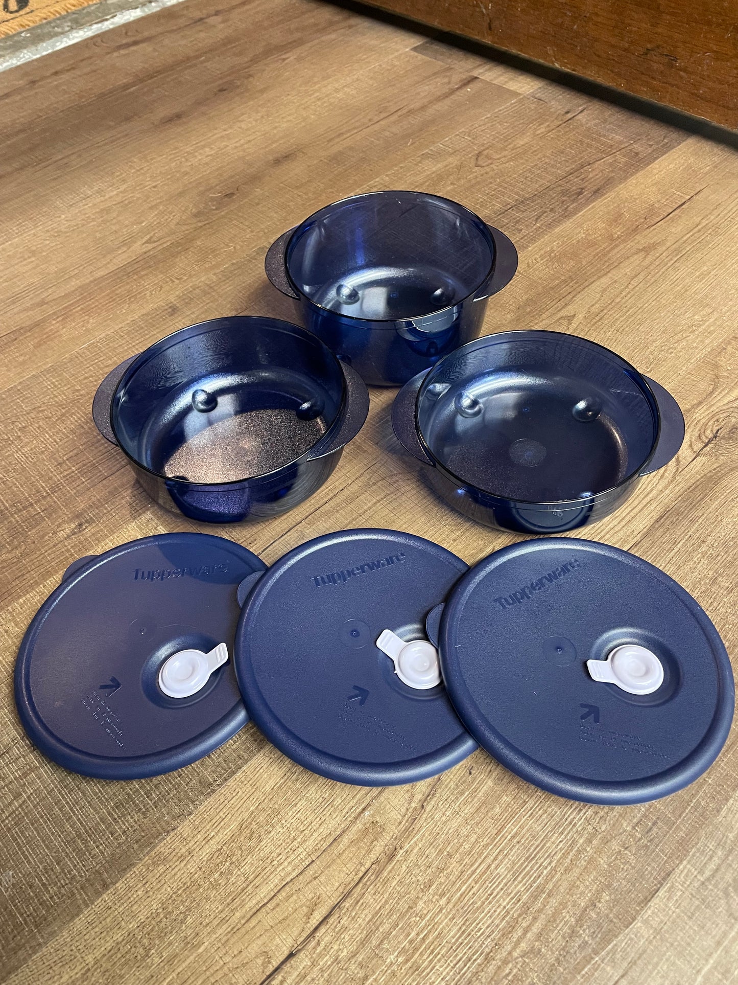 Tupperware Round Food Storage Set
