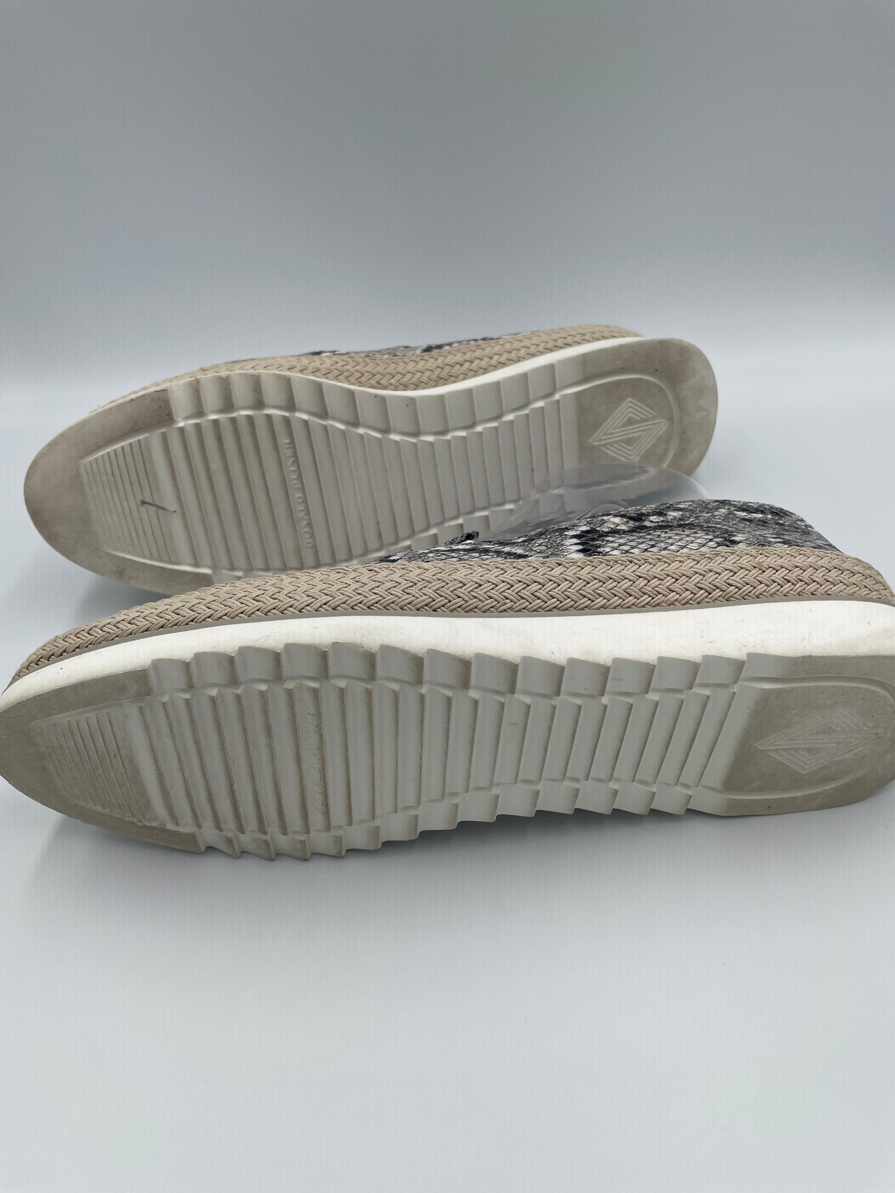 Donald Pliner Women's Snakeskin Loafer (10)