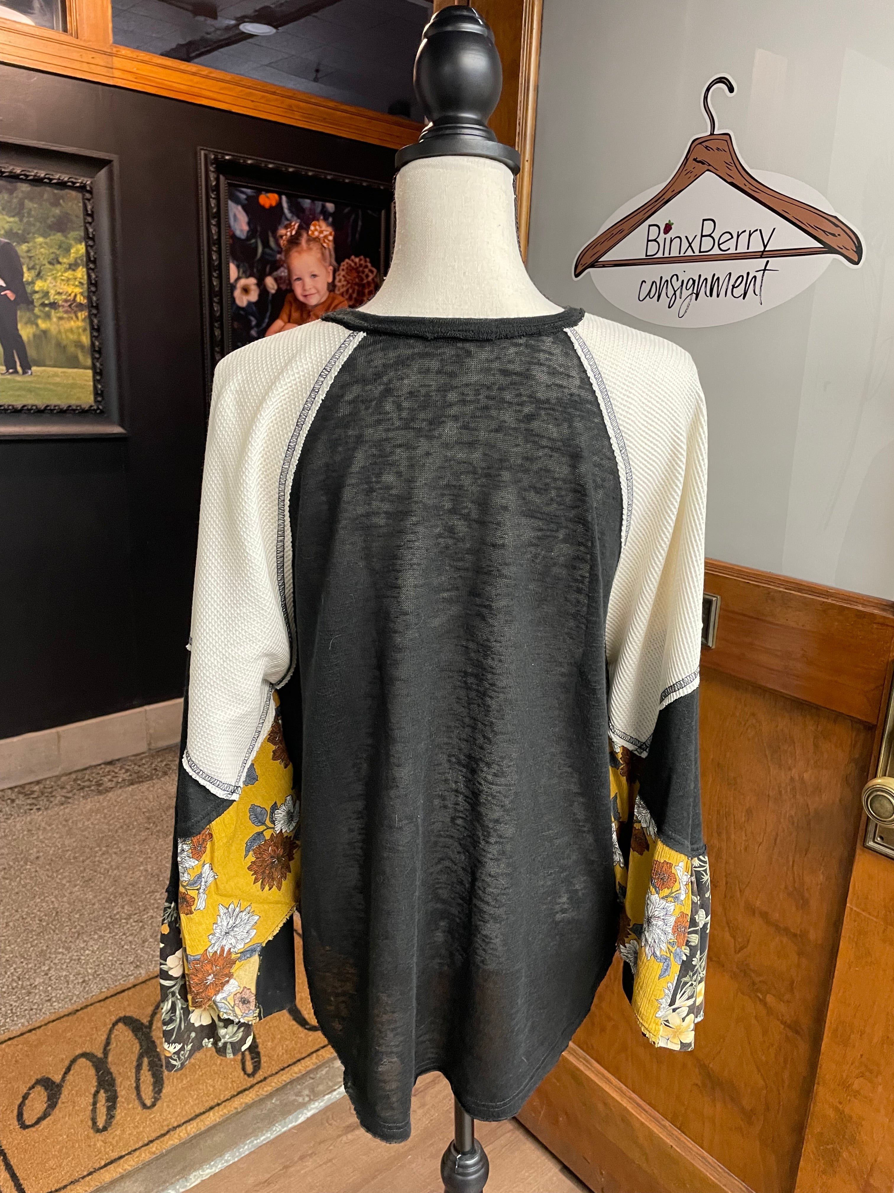 Gimmick Women's Top (S)