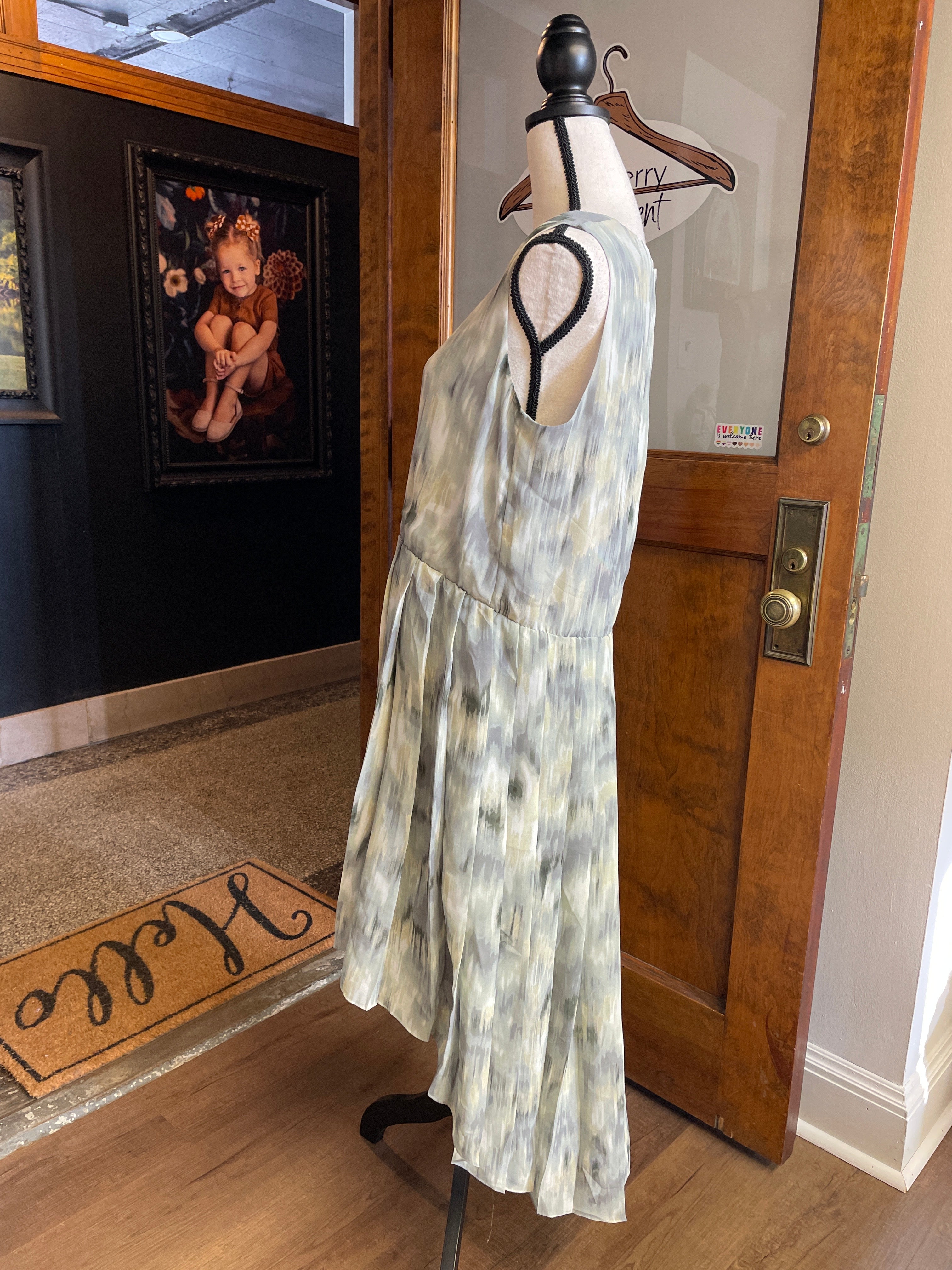 Kenneth Cole Sleeveless Dress (M)