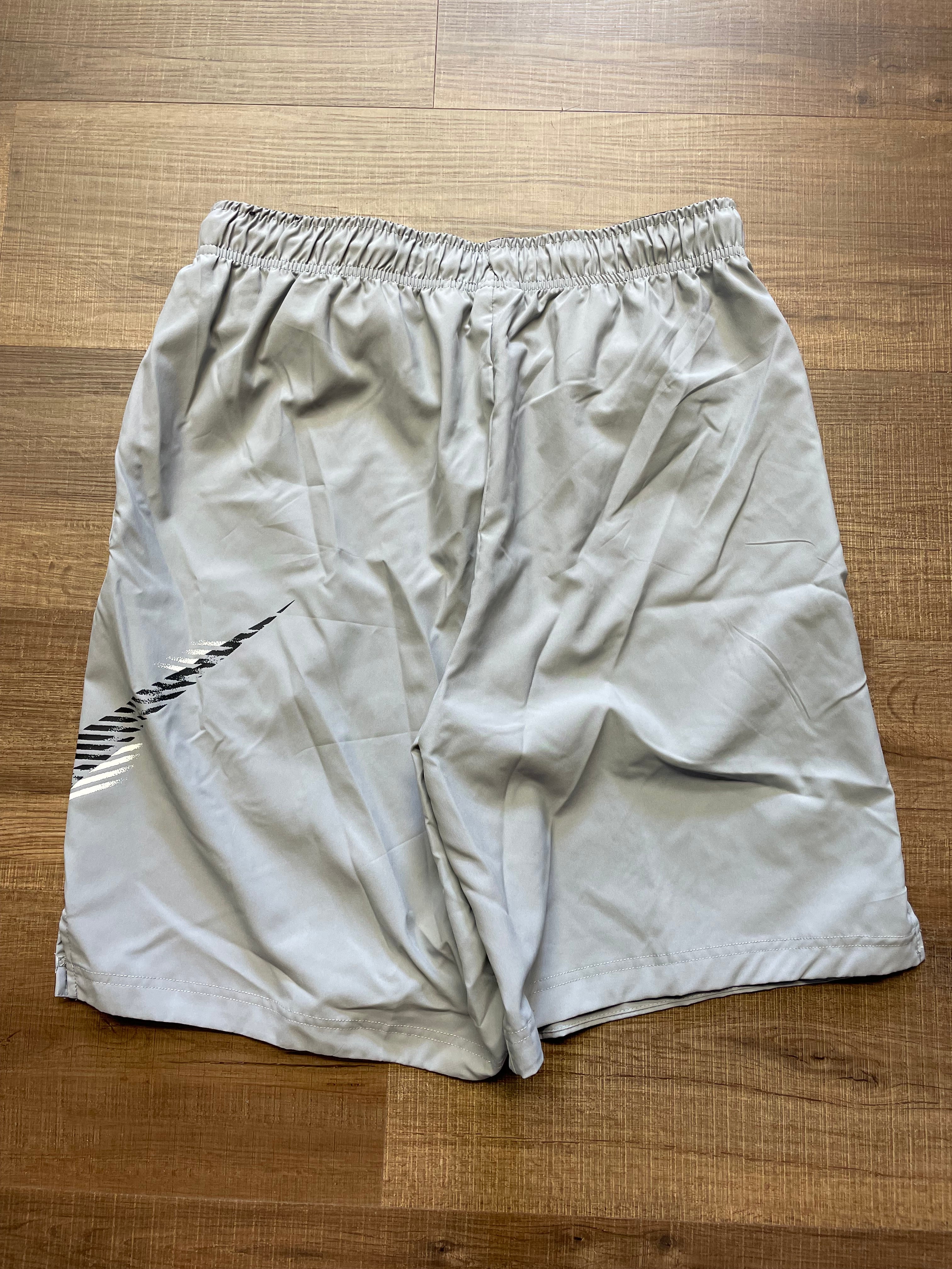 Nike Dri-FIT Men's Shorts (L)