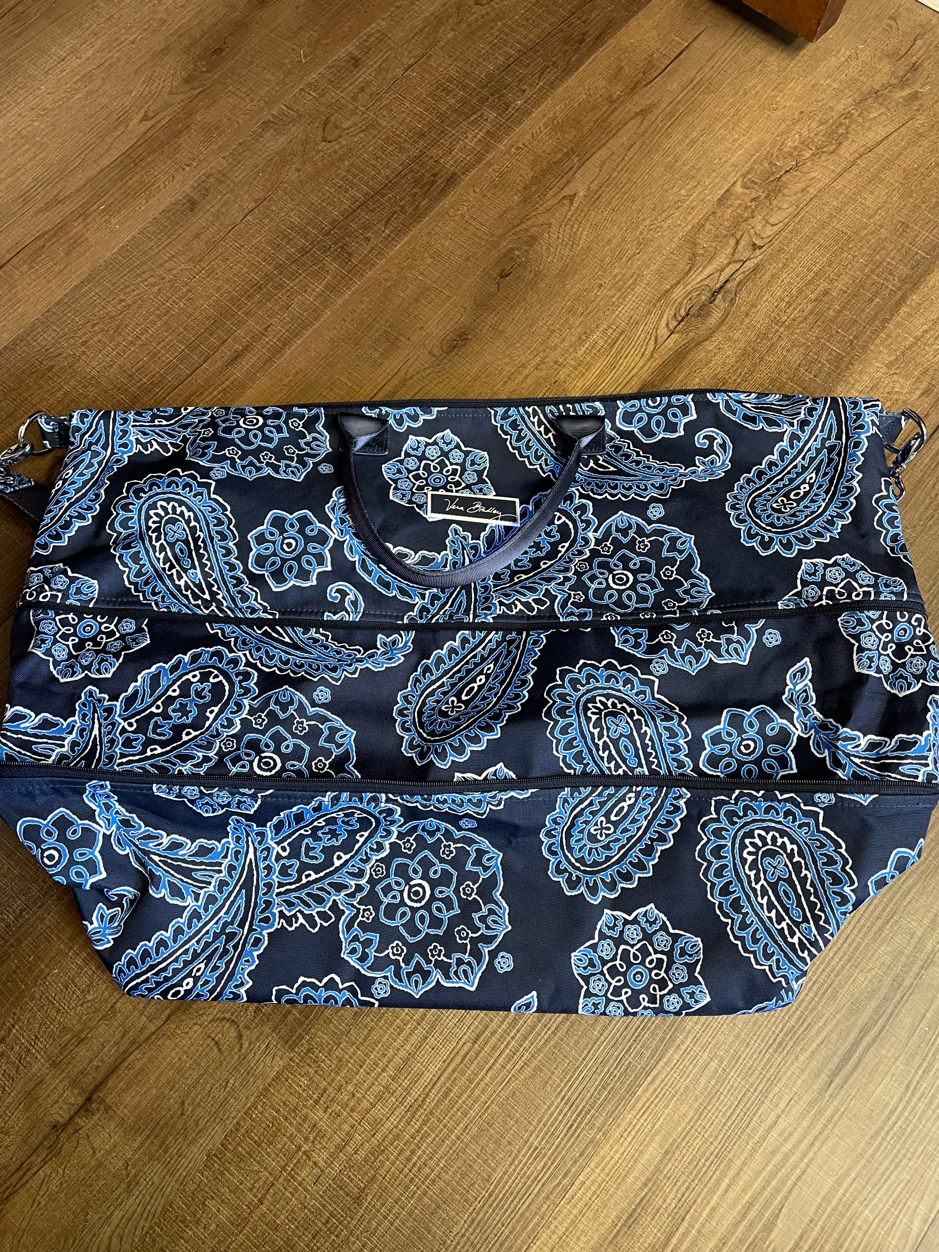 Vera Bradley Lighten Up Expandable Blue Bandana Travel Bag