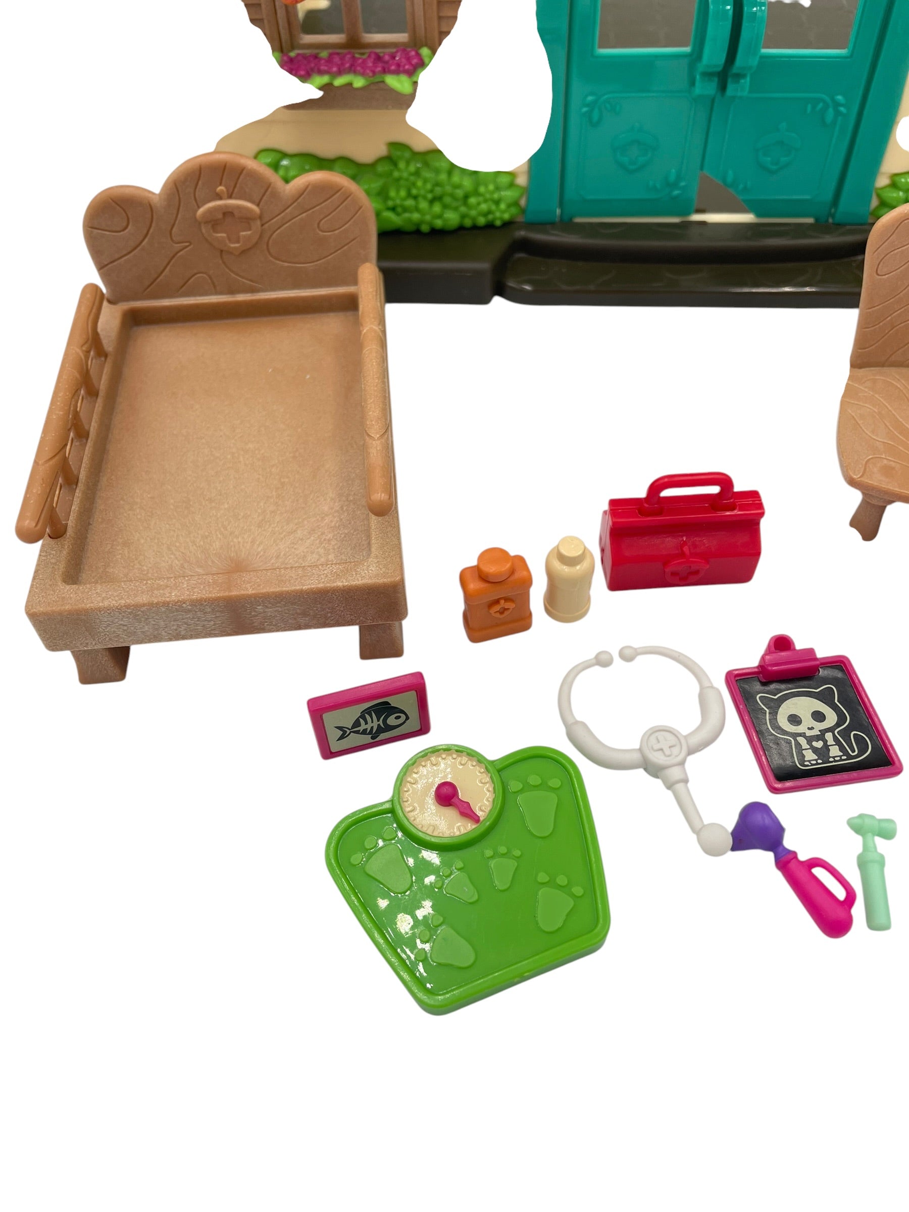 Li'l Woodzeez Walk-in Health Clinic & Accessories - BinxBerry Consignment
