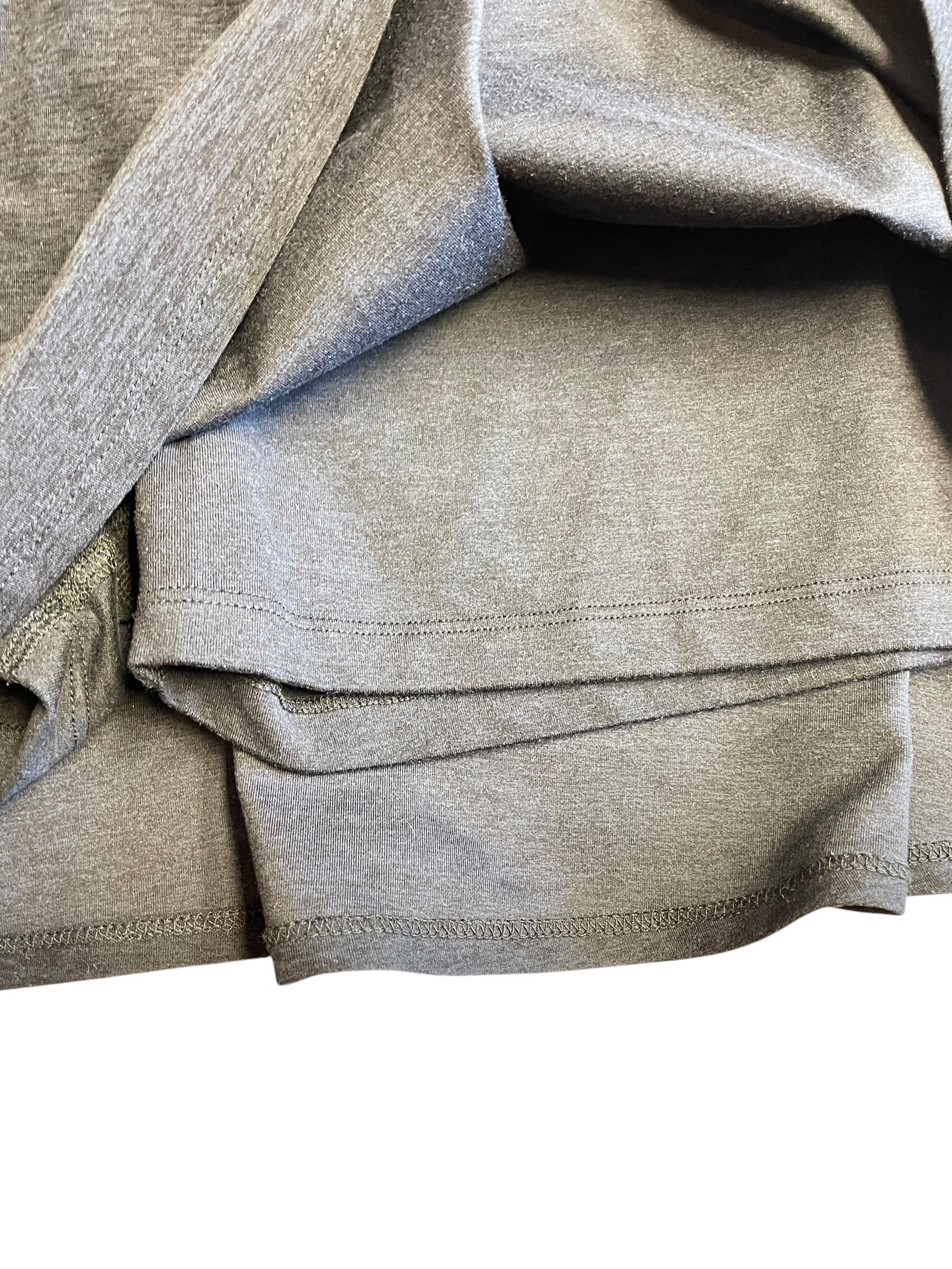 Beyond Yoga Spacedye Women's Heathered Black Skort (L) - BinxBerry Consignment